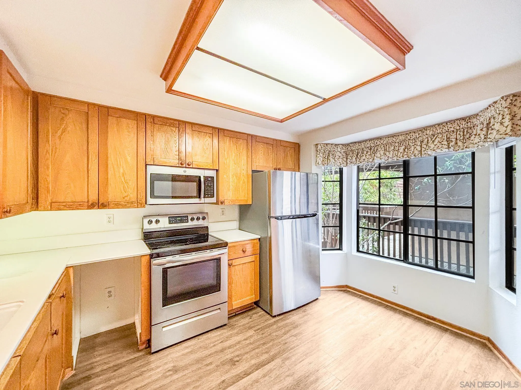 Photo #7: 260018929 Listing: Photo #7