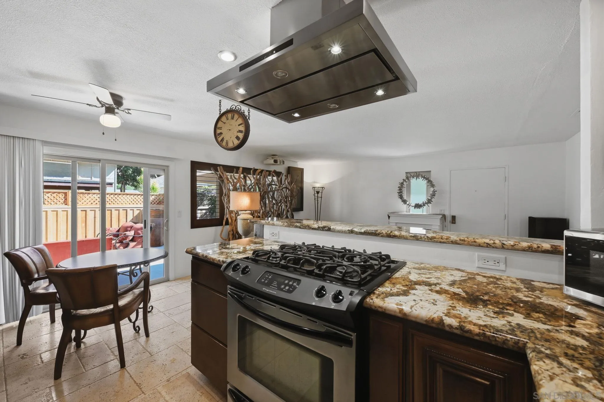 Photo #11: 260018930 Listing: Photo #11