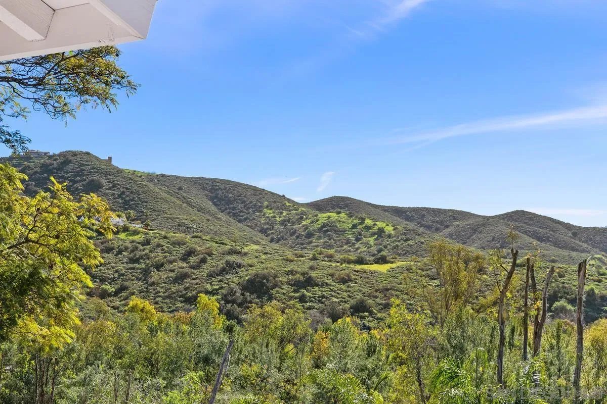1112 Starview Dr, Vista, CA 92084 - Photo 5 of 53, Vista, CA