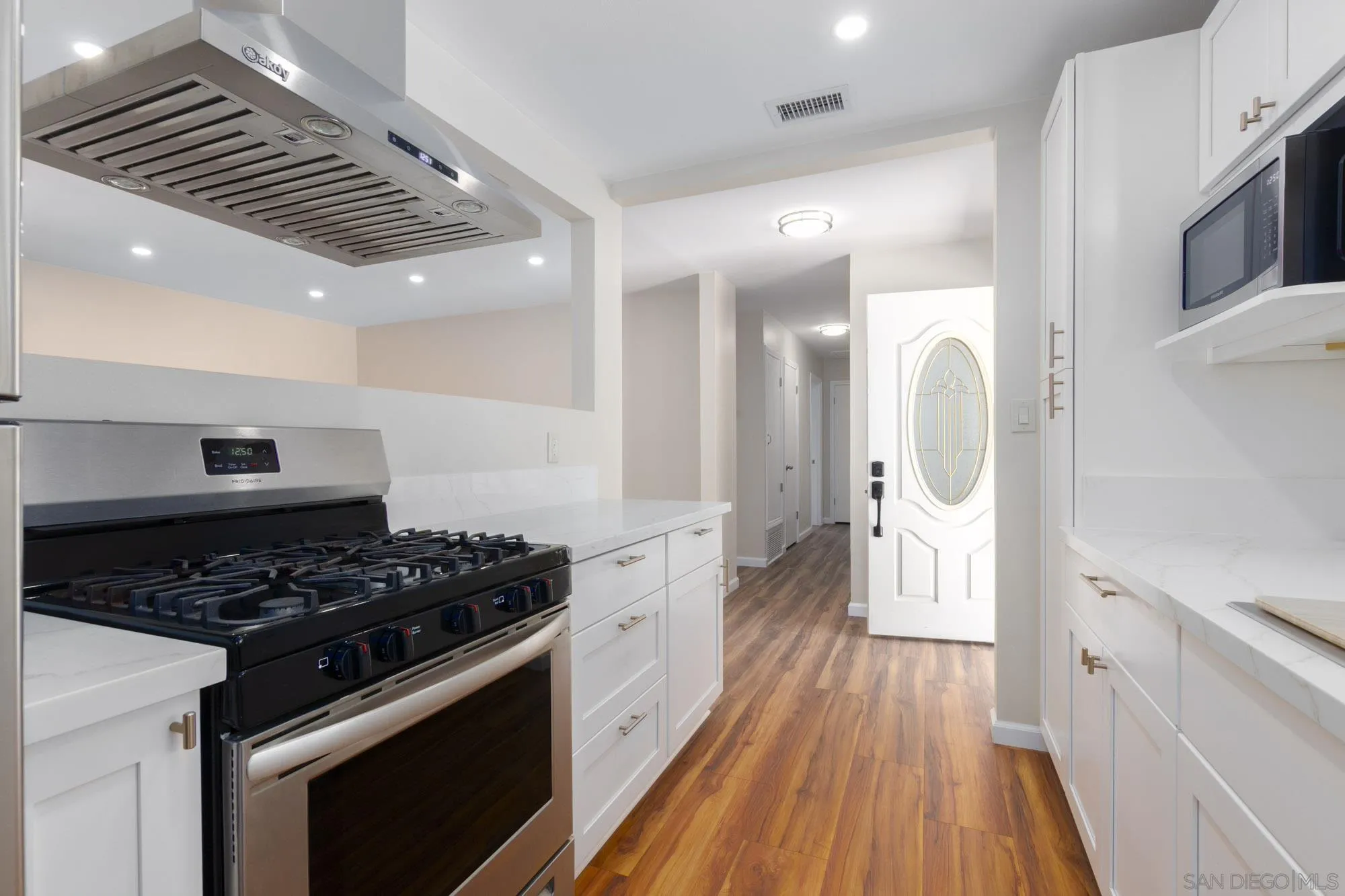 https://cdn.realtyfeed.com/cdn/127/260018932/712f24014b7498b0bcd7976c38cfdbb5.webp