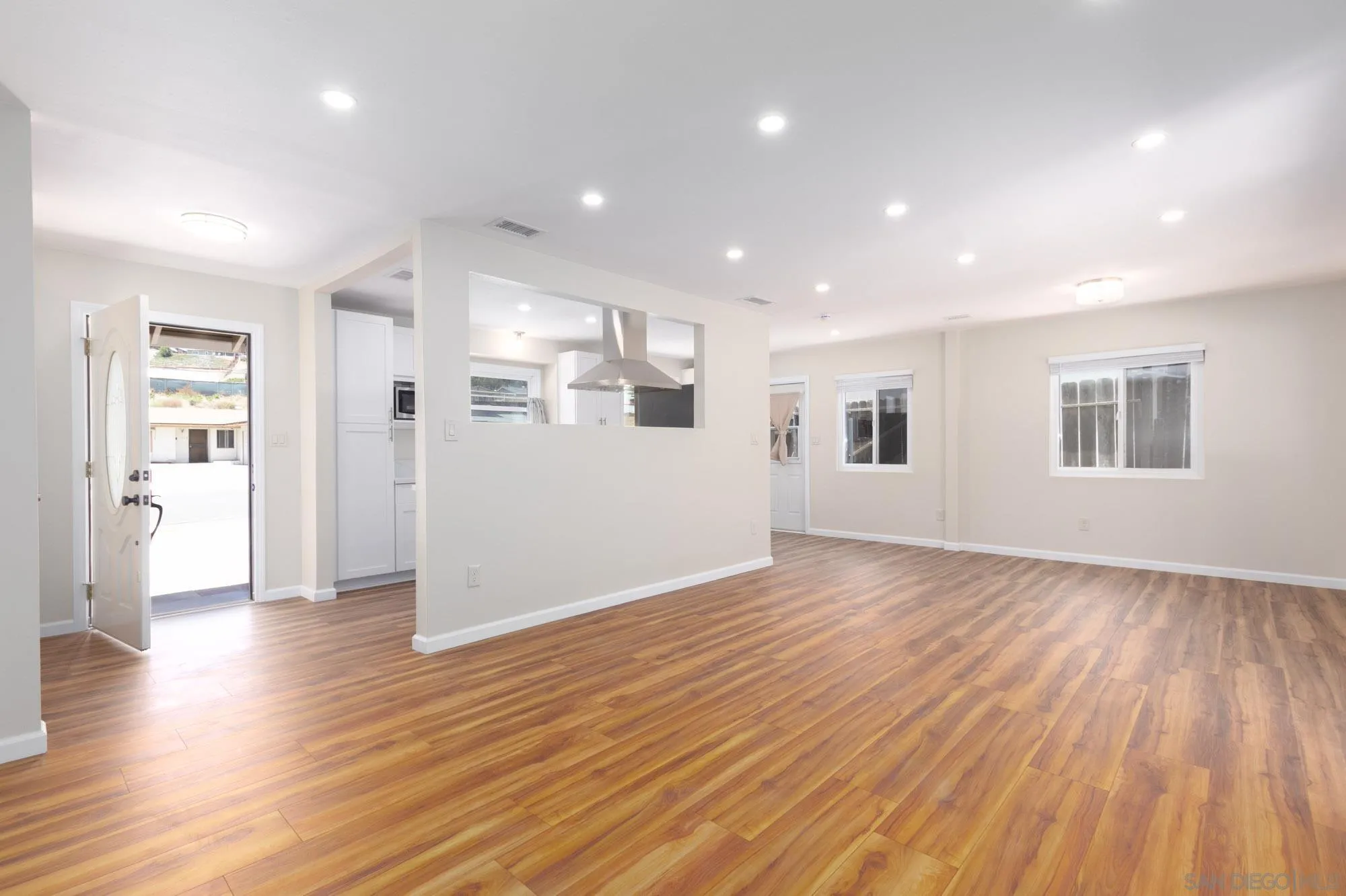 https://cdn.realtyfeed.com/cdn/127/260018932/8896ea3dc0d9048d9431425be854405f.webp