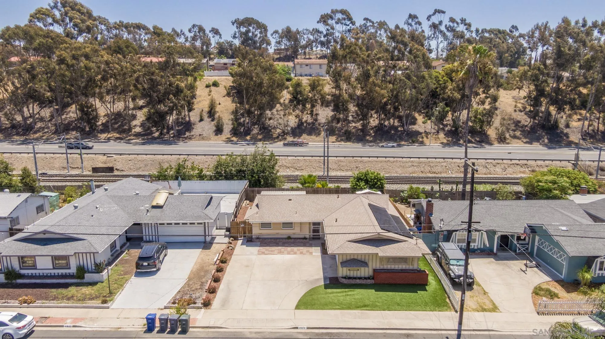 https://cdn.realtyfeed.com/cdn/127/260018932/a6c1821716277142cdfe092210cb153e.webp