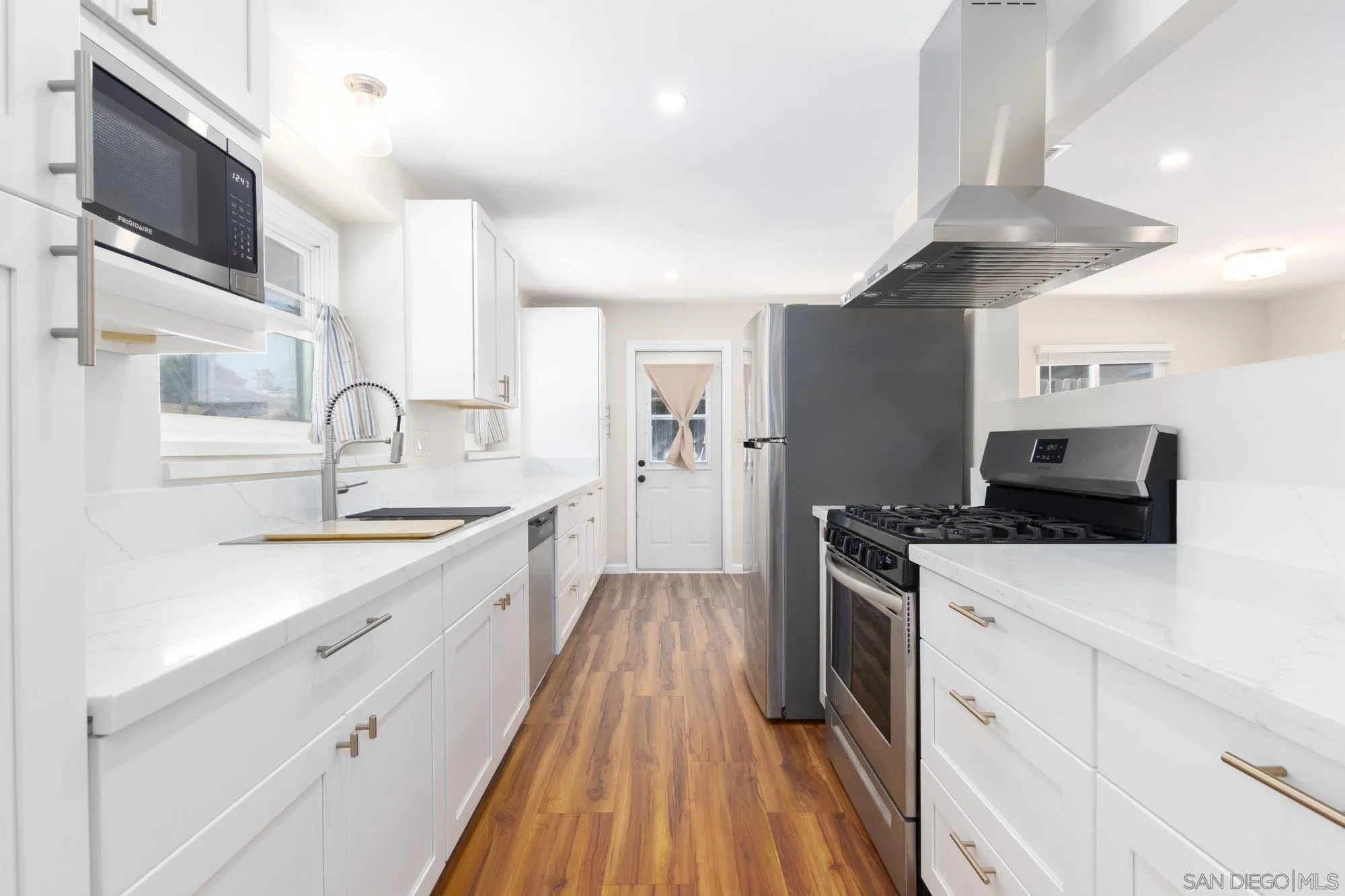https://cdn.realtyfeed.com/cdn/127/260018932/b65fb8f12929c5dc59148c3076e312fc.webp