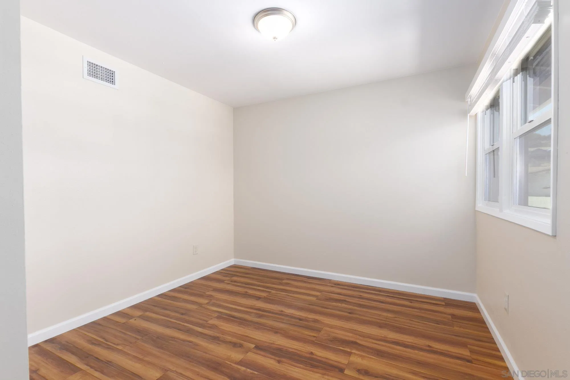 https://cdn.realtyfeed.com/cdn/127/260018932/c5b88d768ca8c41b567729508da6a148.webp