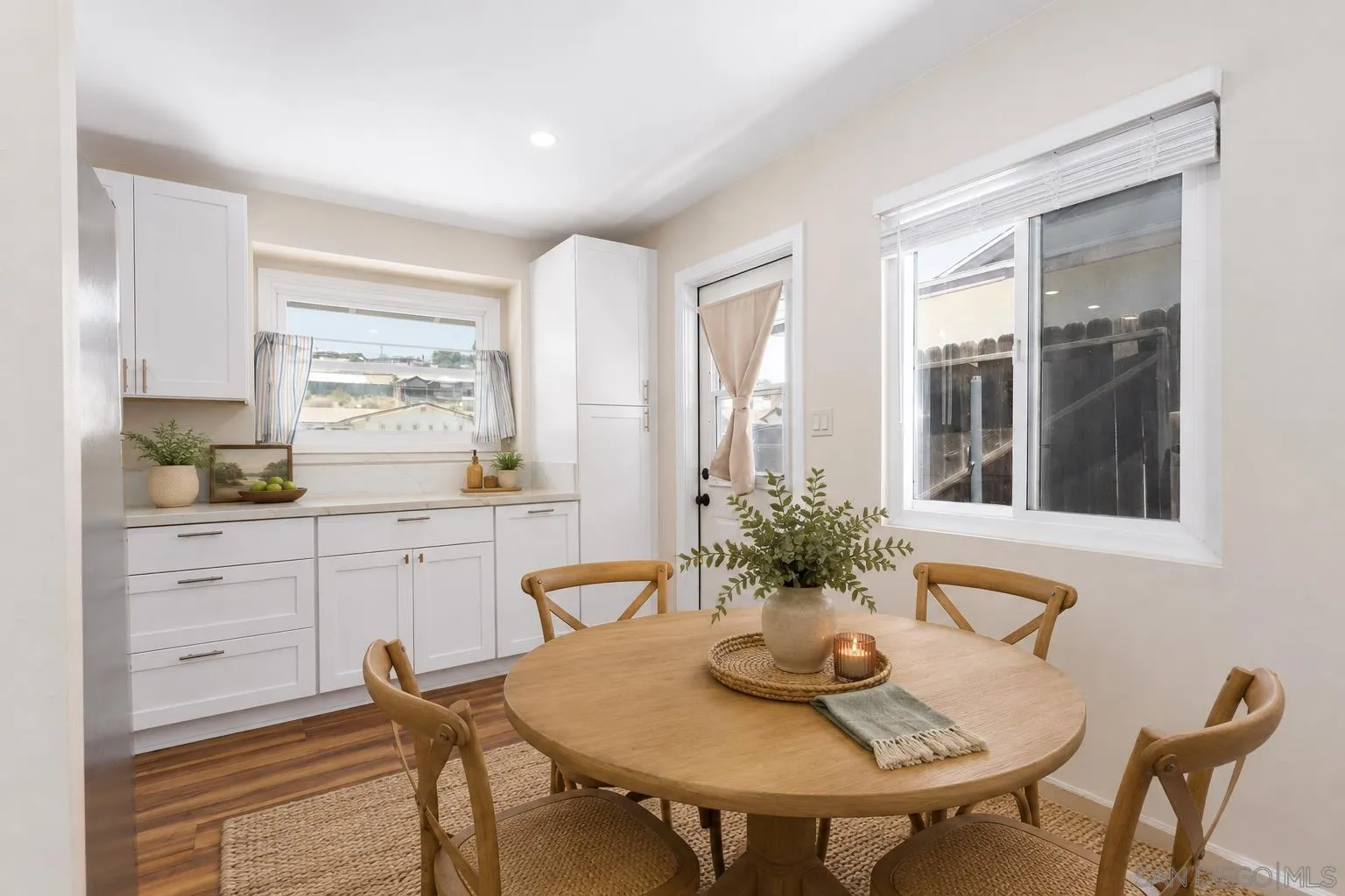 https://cdn.realtyfeed.com/cdn/127/260018932/ed5437d223d45820e5d5cc068568e40d.webp