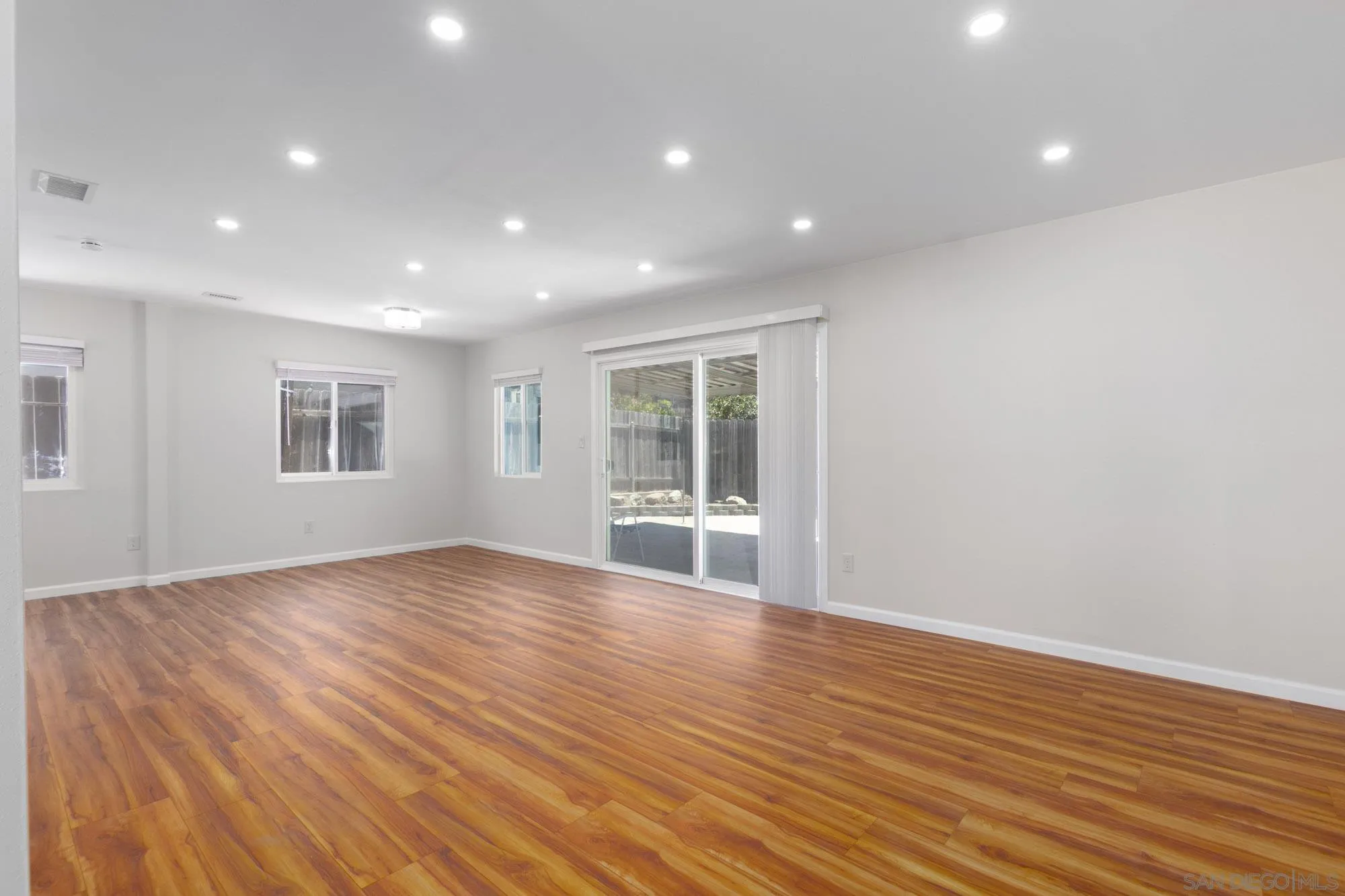 https://cdn.realtyfeed.com/cdn/127/260018932/fe0cad6b1ebde23af2e69dd638291d3c.webp