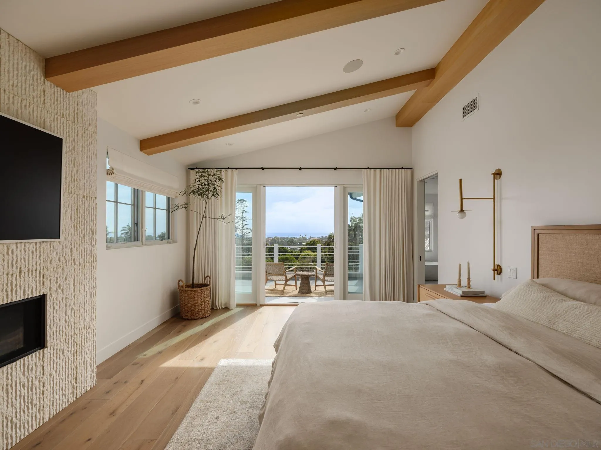 https://cdn.realtyfeed.com/cdn/127/260018936/0fc248aac7c006444883c679574b835b.webp
