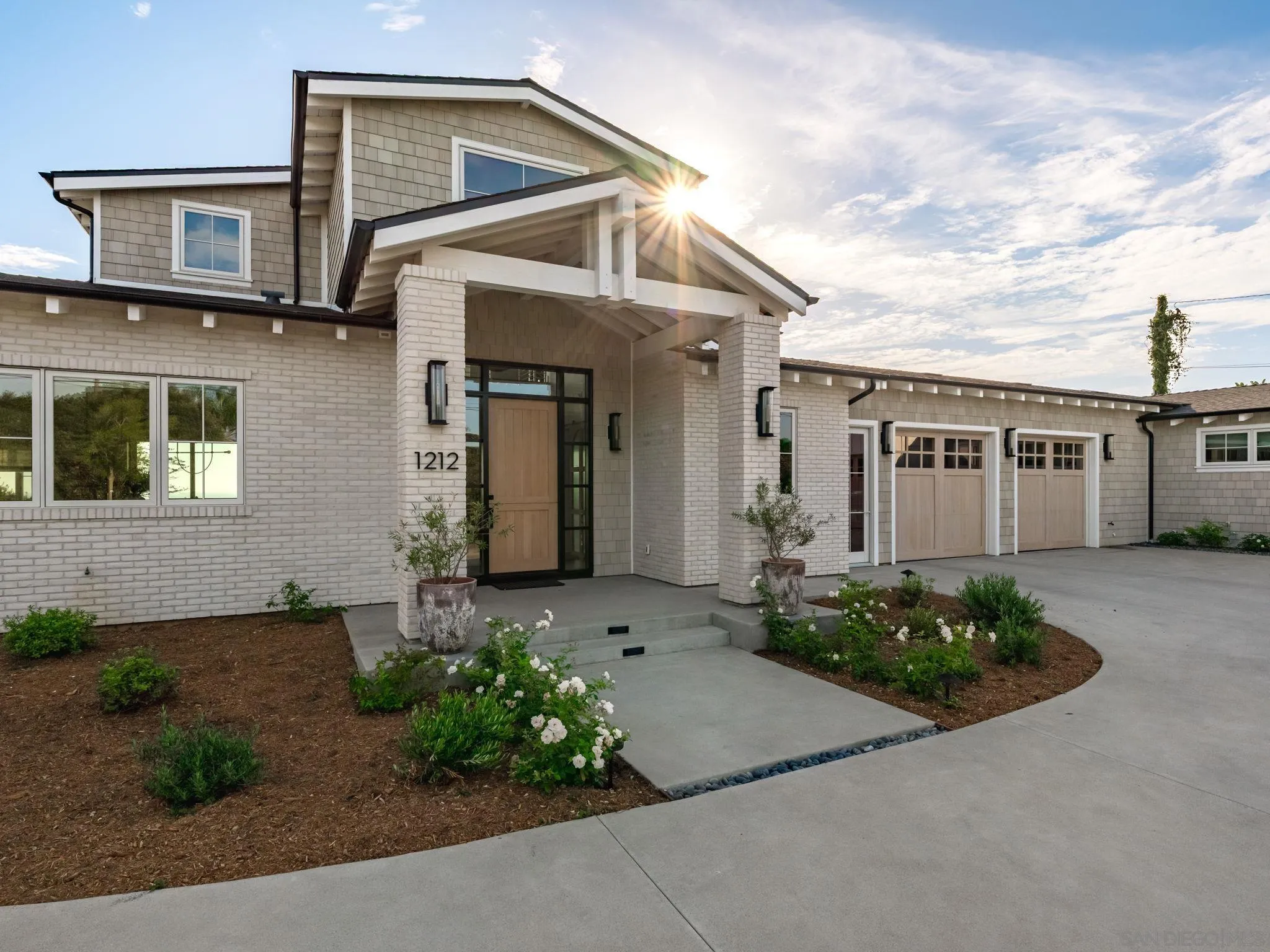 https://cdn.realtyfeed.com/cdn/127/260018936/2a6afddc80b8681b24358238ea0c5694.webp