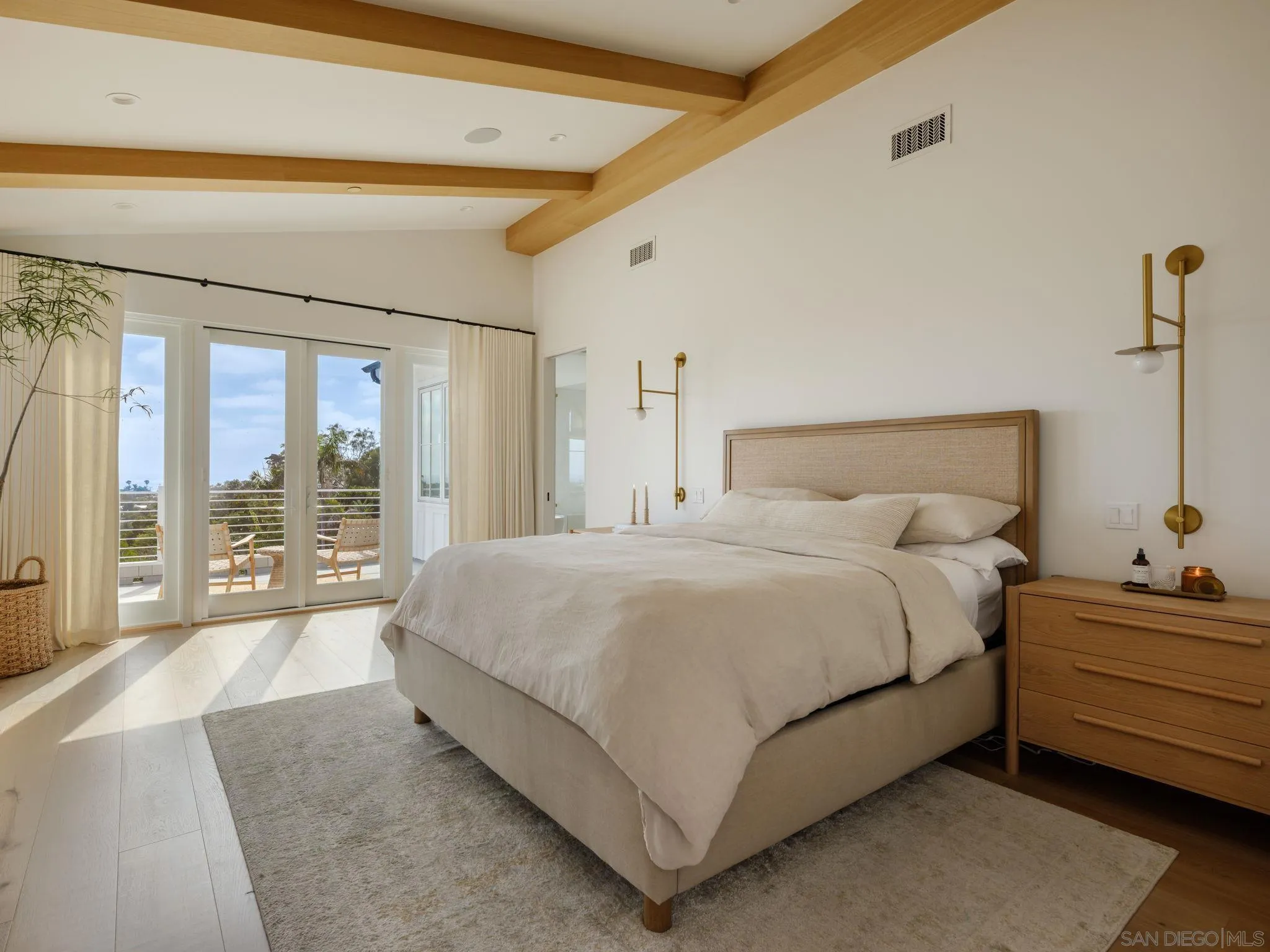 https://cdn.realtyfeed.com/cdn/127/260018936/c511d3c60d61cea6da78b58e8229d4de.webp