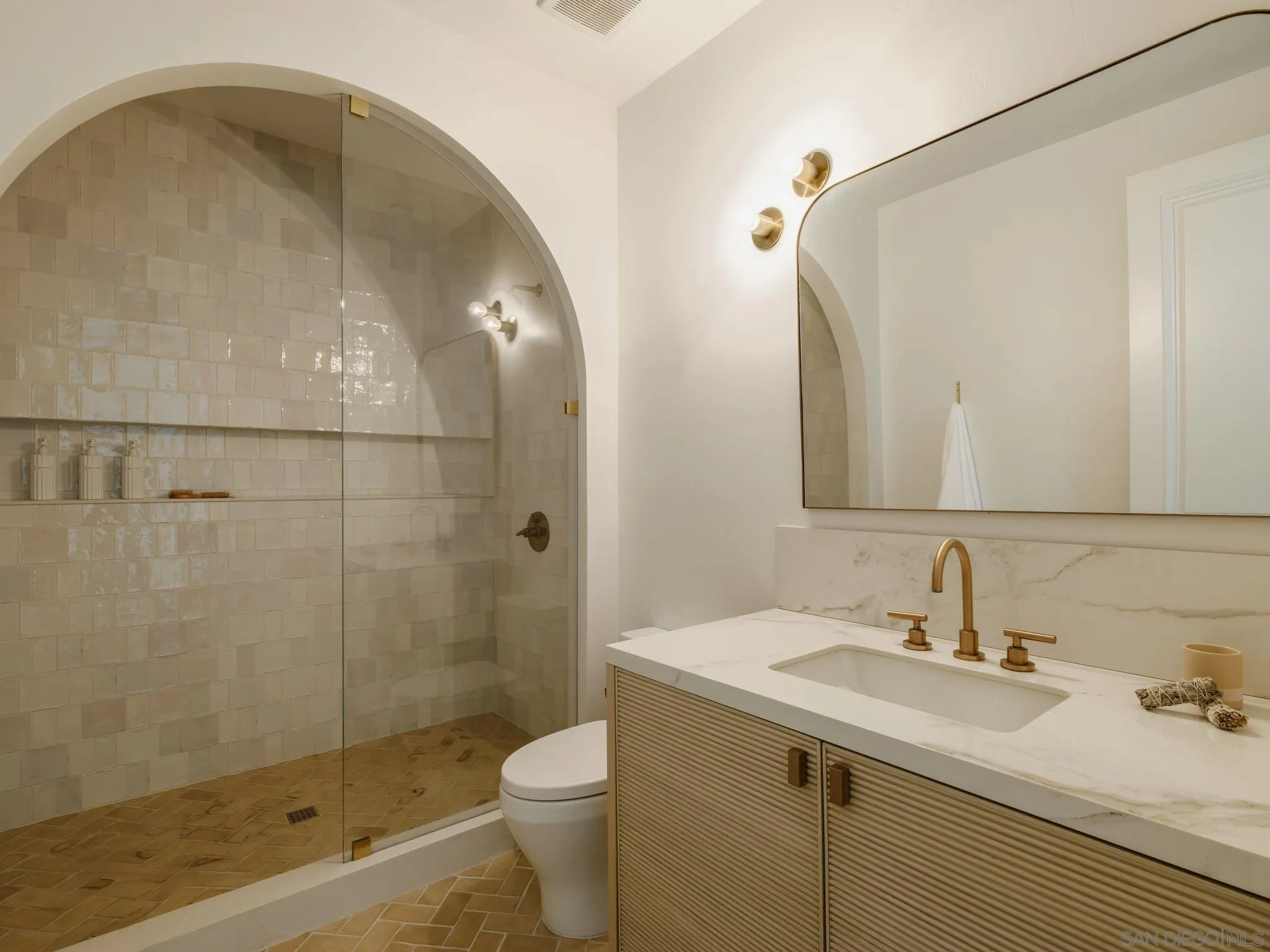 https://cdn.realtyfeed.com/cdn/127/260018936/cfabeff9c59fe5f71202de1f02eca3e4.webp