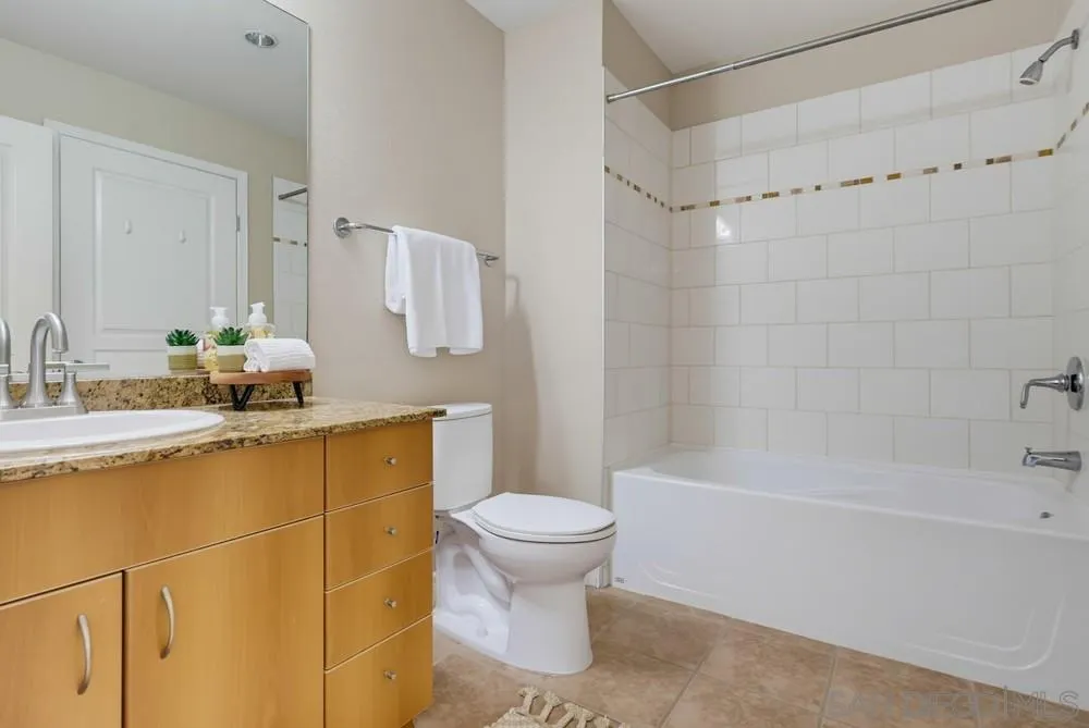 Photo #30: 260018942 Listing: Photo #30