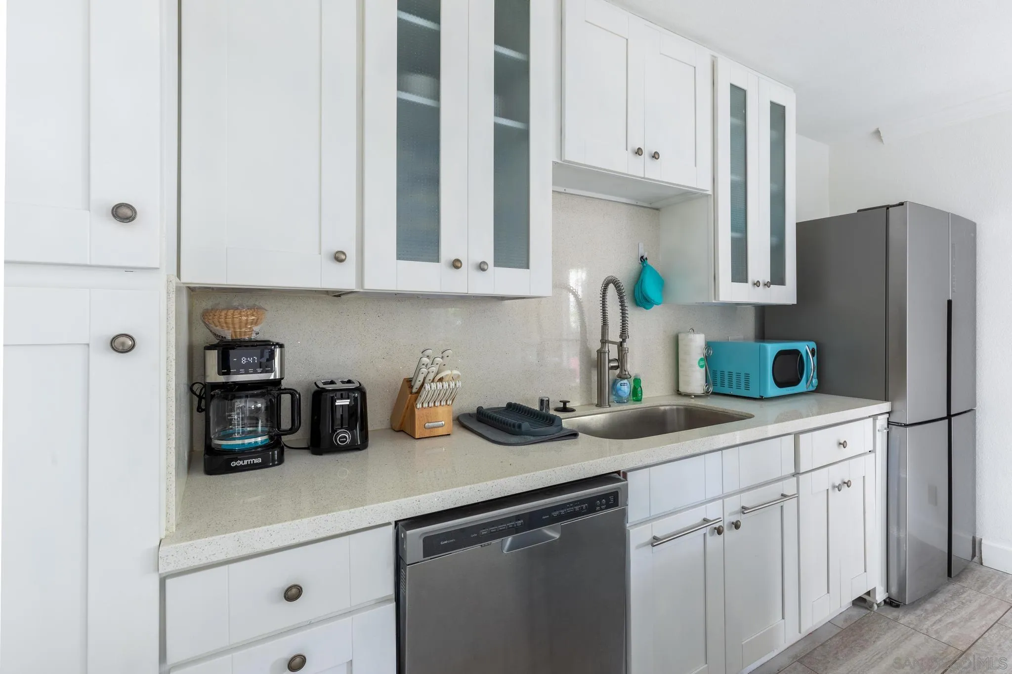 8529 Villa La Jolla Drive Unit E, La Jolla, CA 92037 - Photo 3 of 21, La Jolla, CA