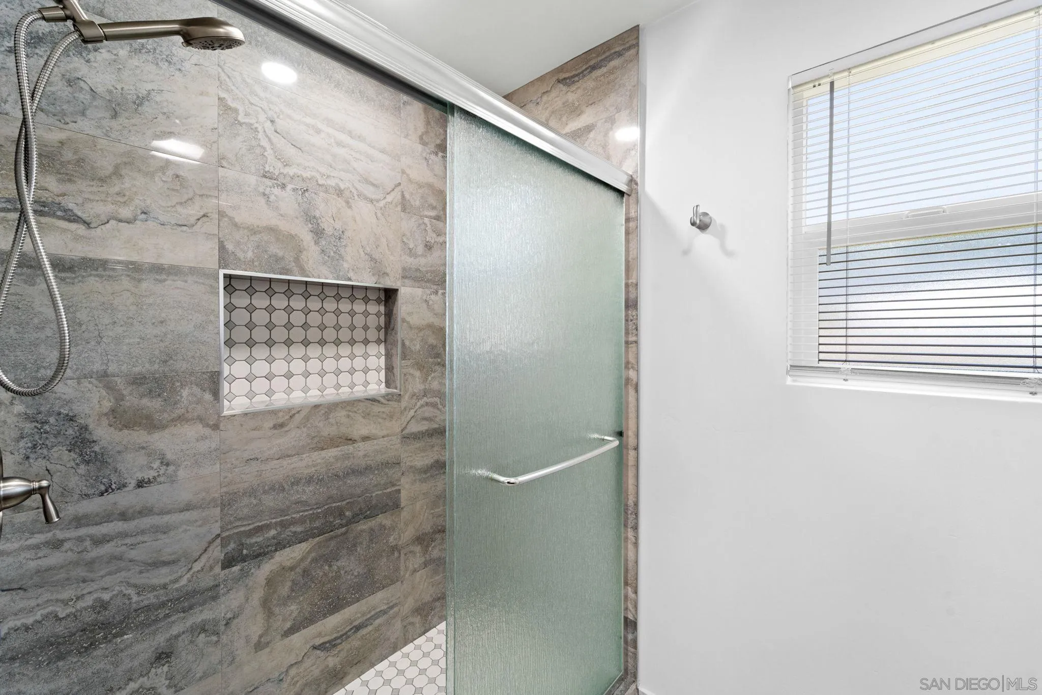 Photo #20: 260018955 Listing: Photo #20