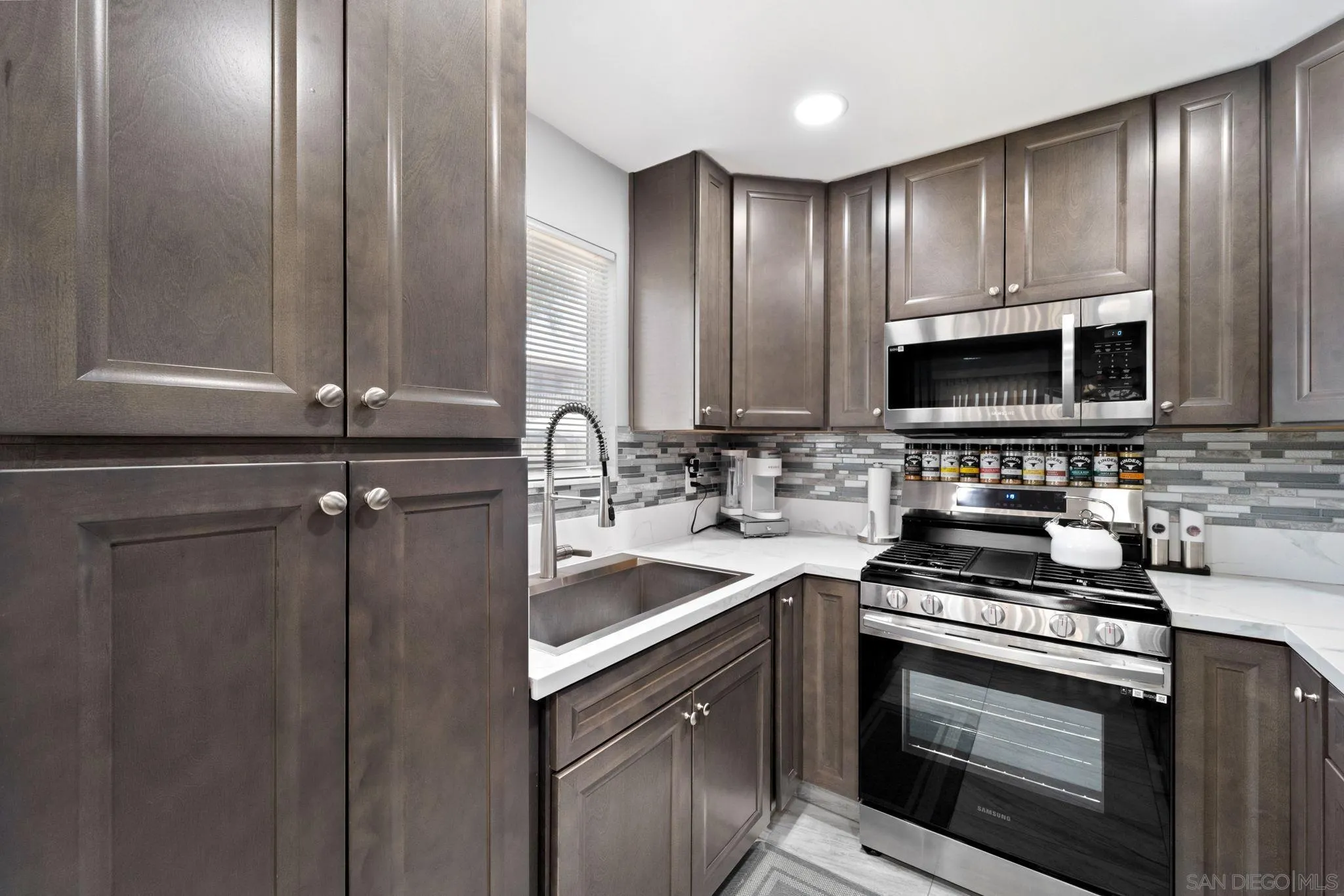 196 W Park Ave Unit 1, El Cajon, CA 92020 - Photo 4 of 23, El Cajon, CA