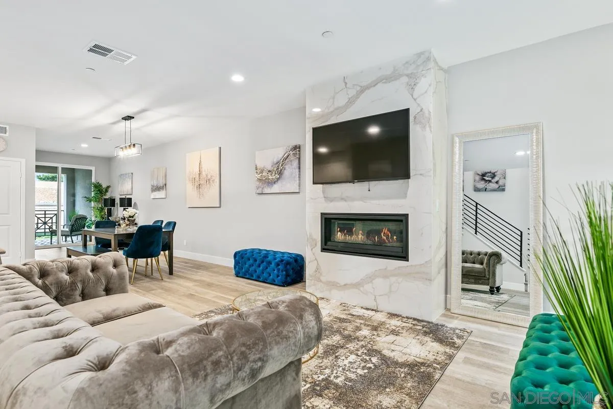 347 Oak Ave, Carlsbad, CA 92008 - Photo 4 of 27, Carlsbad, CA