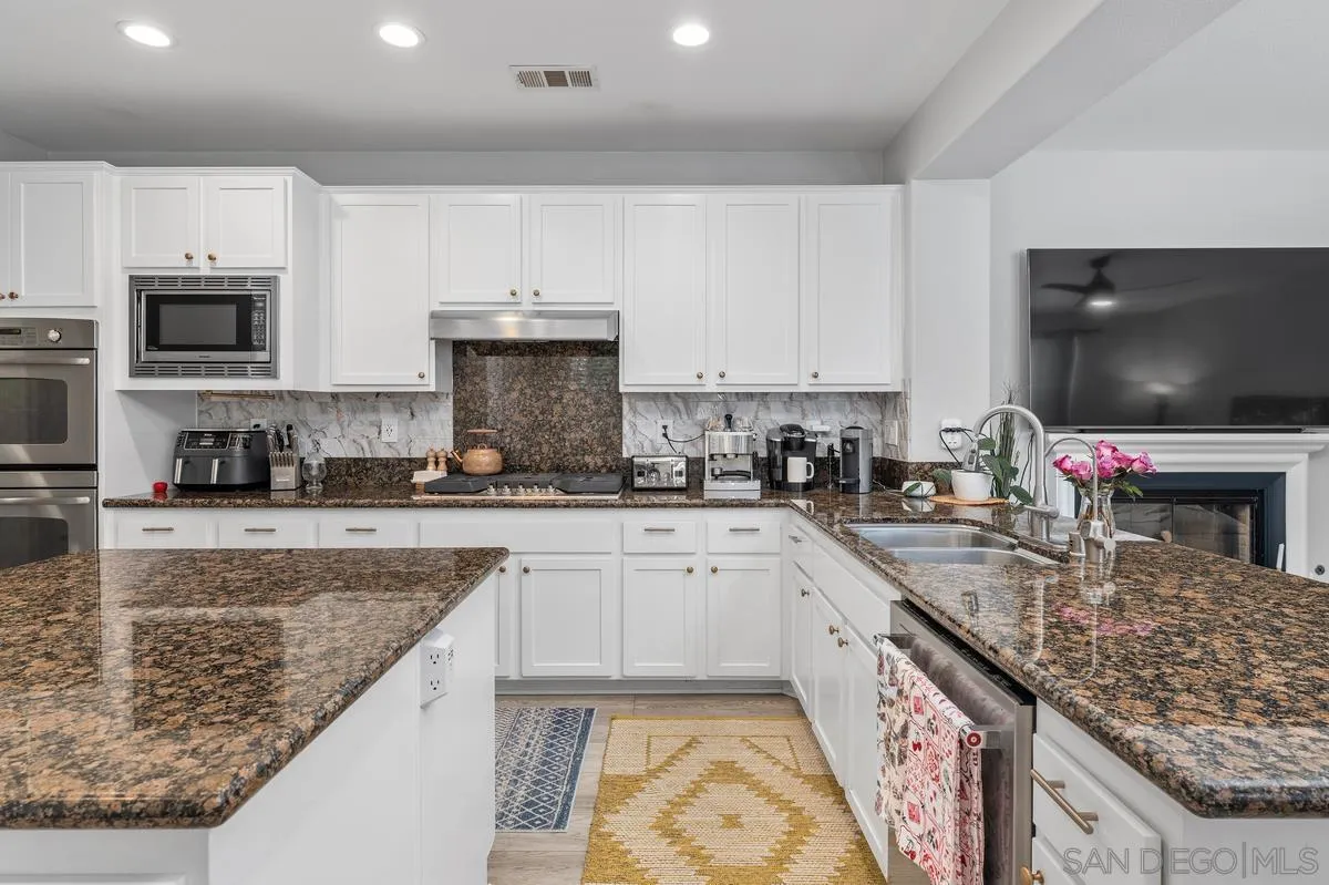 https://cdn.realtyfeed.com/cdn/127/260018963/64223cadf1114d817b4ea6bafa2f405f.webp