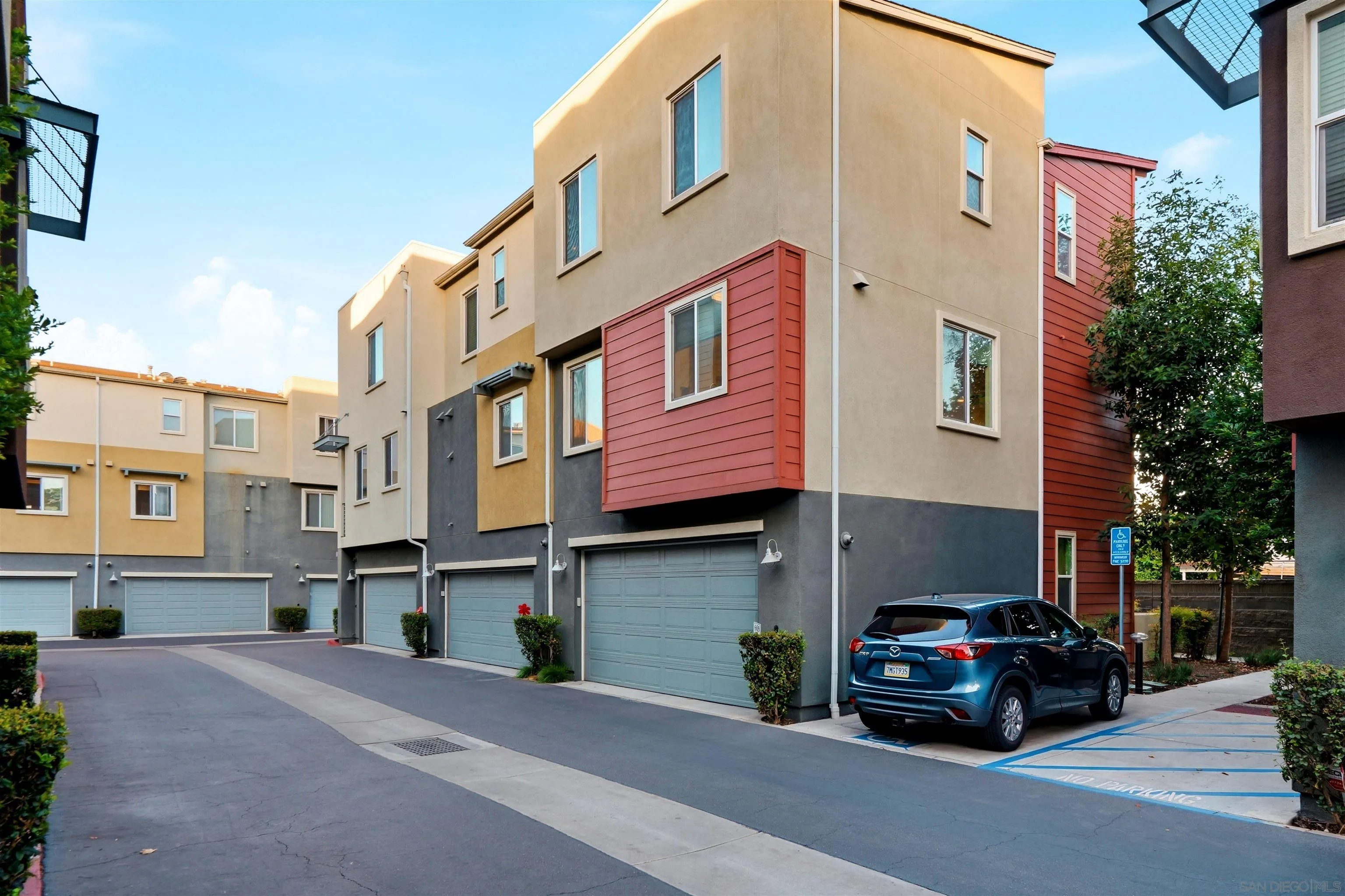 https://cdn.realtyfeed.com/cdn/127/260018965/1a5d7e3ac4ef344698634301c978f098.webp