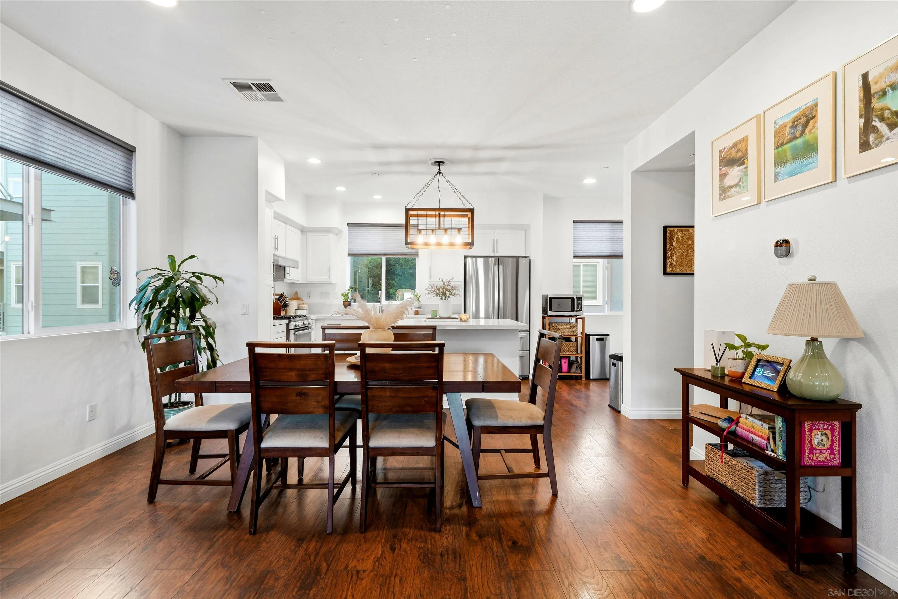 https://cdn.realtyfeed.com/cdn/127/260018965/a7bc9e6855ff6f527b49e71ee864bb58.webp