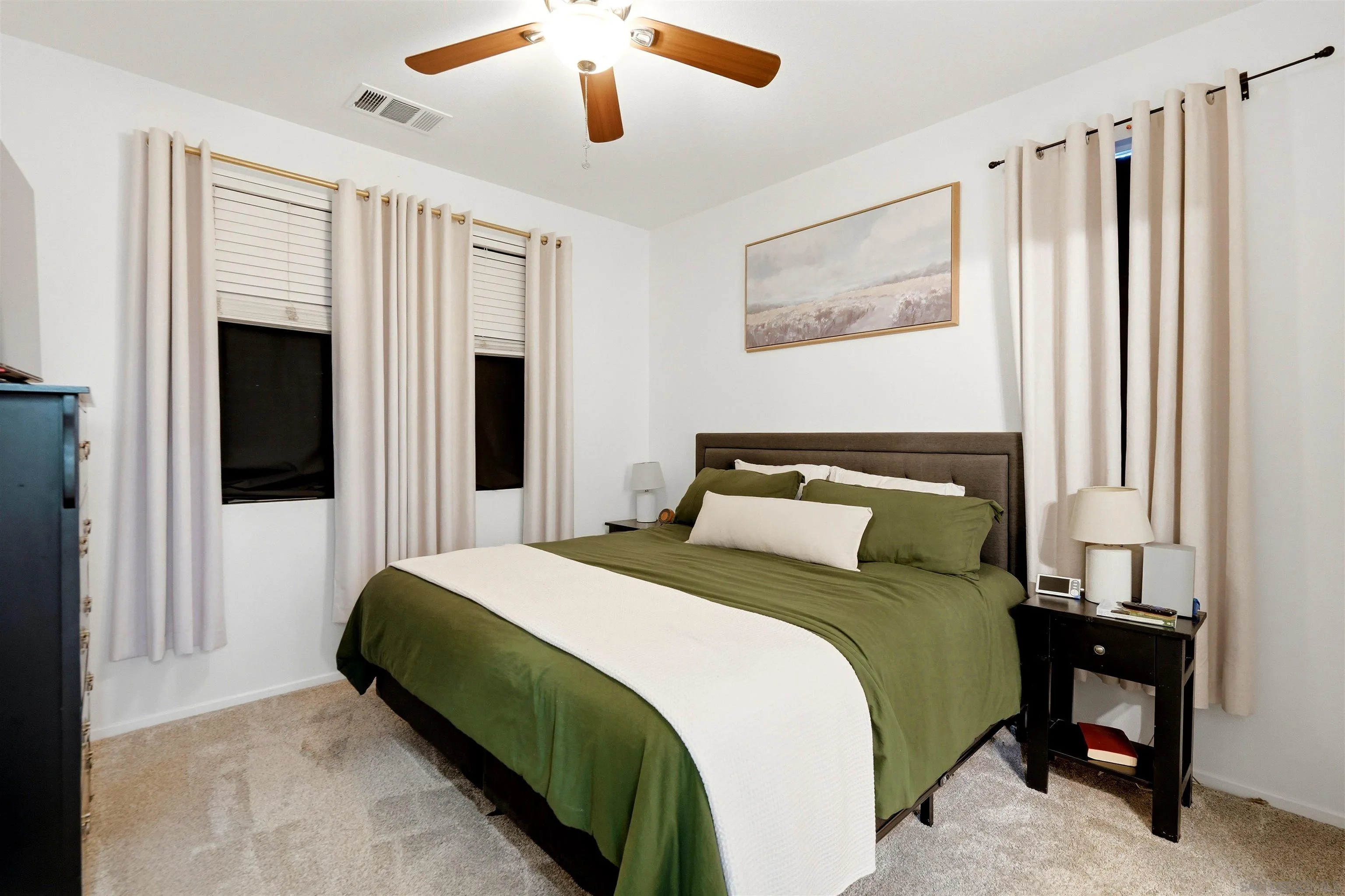 https://cdn.realtyfeed.com/cdn/127/260018965/aae7548f91dffecd860036bd5edef2e7.webp