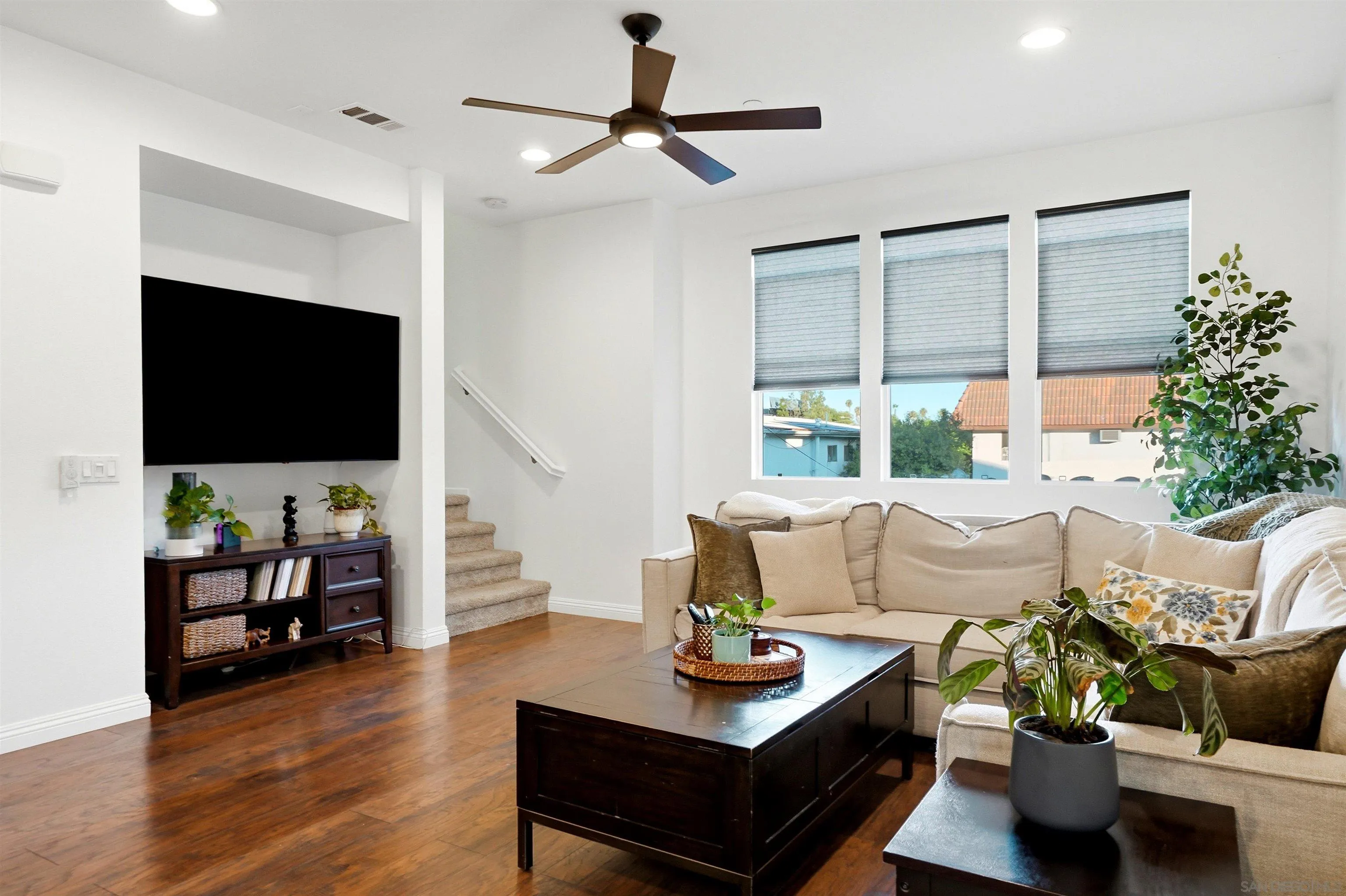 https://cdn.realtyfeed.com/cdn/127/260018965/d32a77533b265d3cd9c0d3f6b3e05902.webp