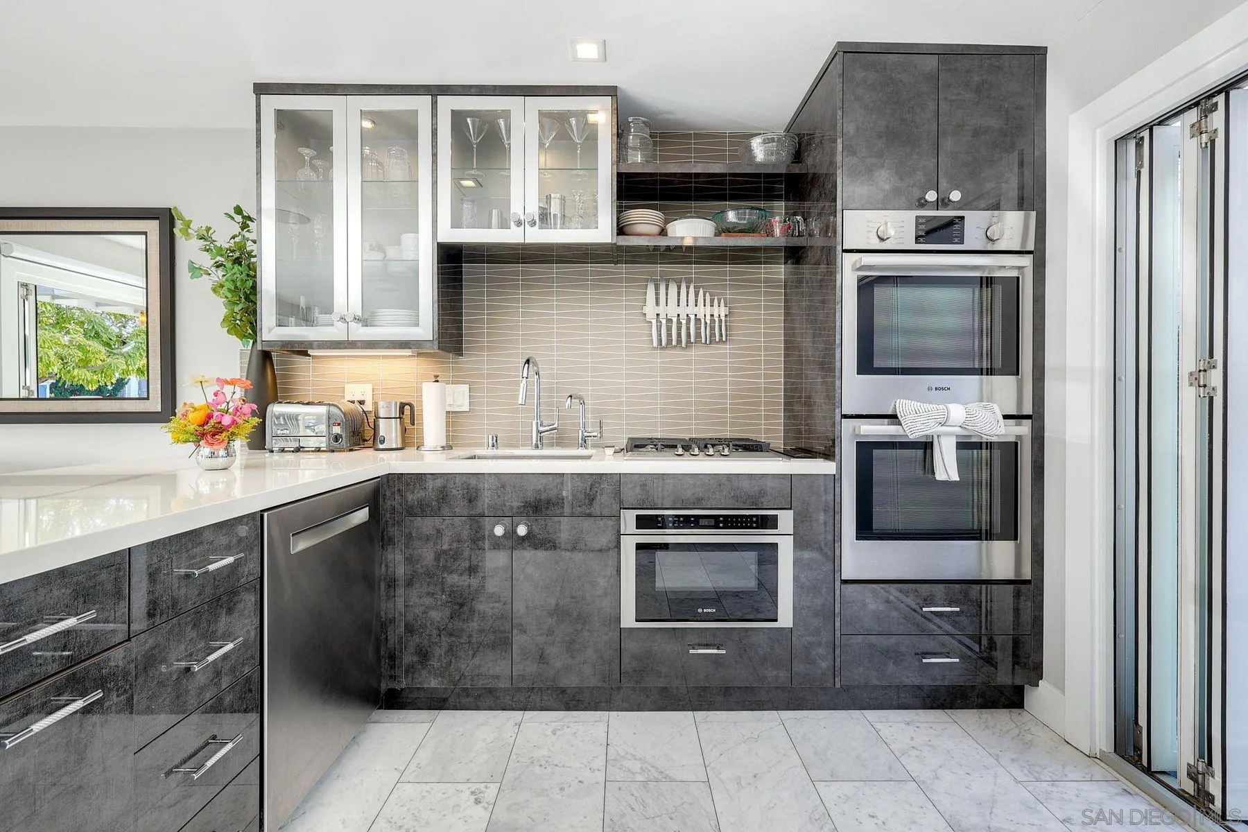 https://cdn.realtyfeed.com/cdn/127/260018977/3eec0657659fbdbfec728802845d4f55.webp