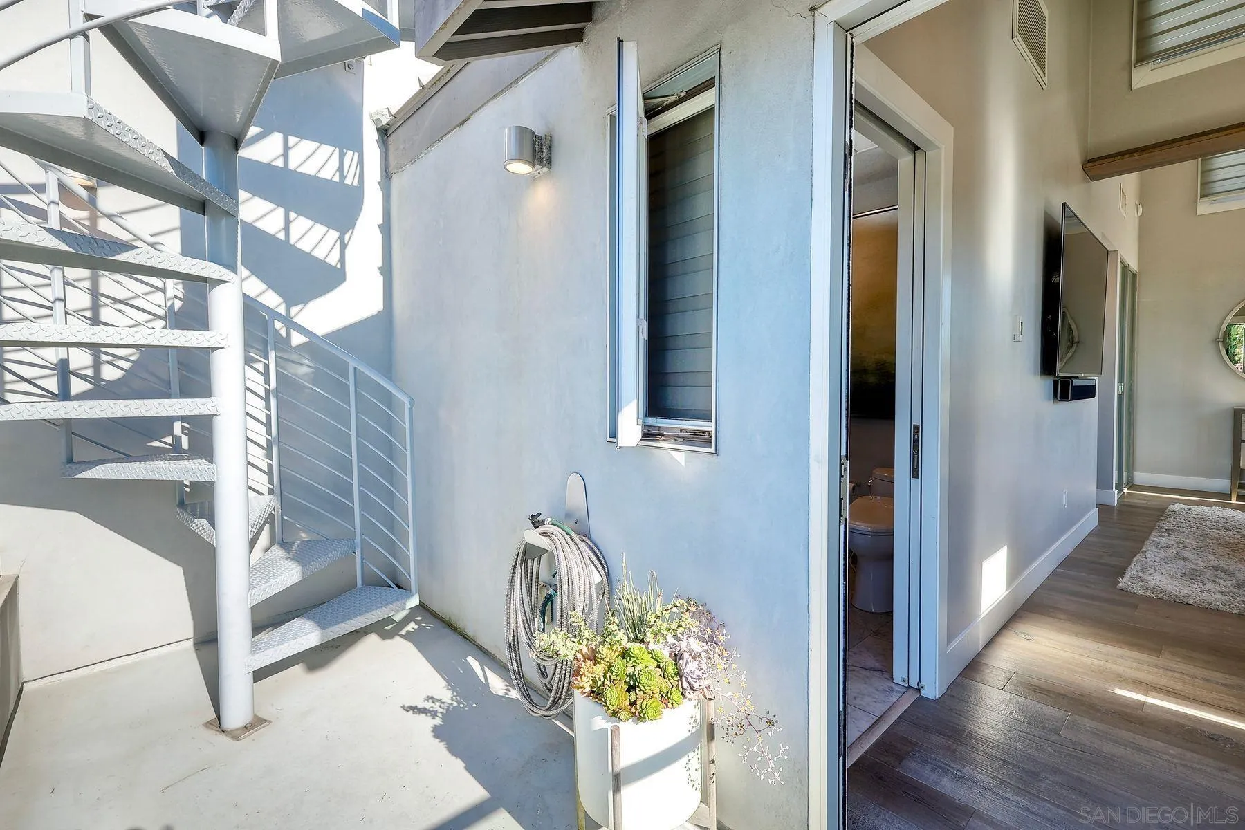 https://cdn.realtyfeed.com/cdn/127/260018977/9f60c9ac783cee790f23ae5c9cbab71d.webp