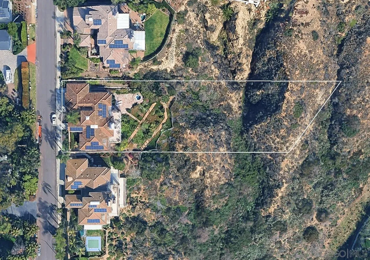 https://cdn.realtyfeed.com/cdn/127/260018980/0e8d06dd82fd4d292feb1d11dc62c464.webp