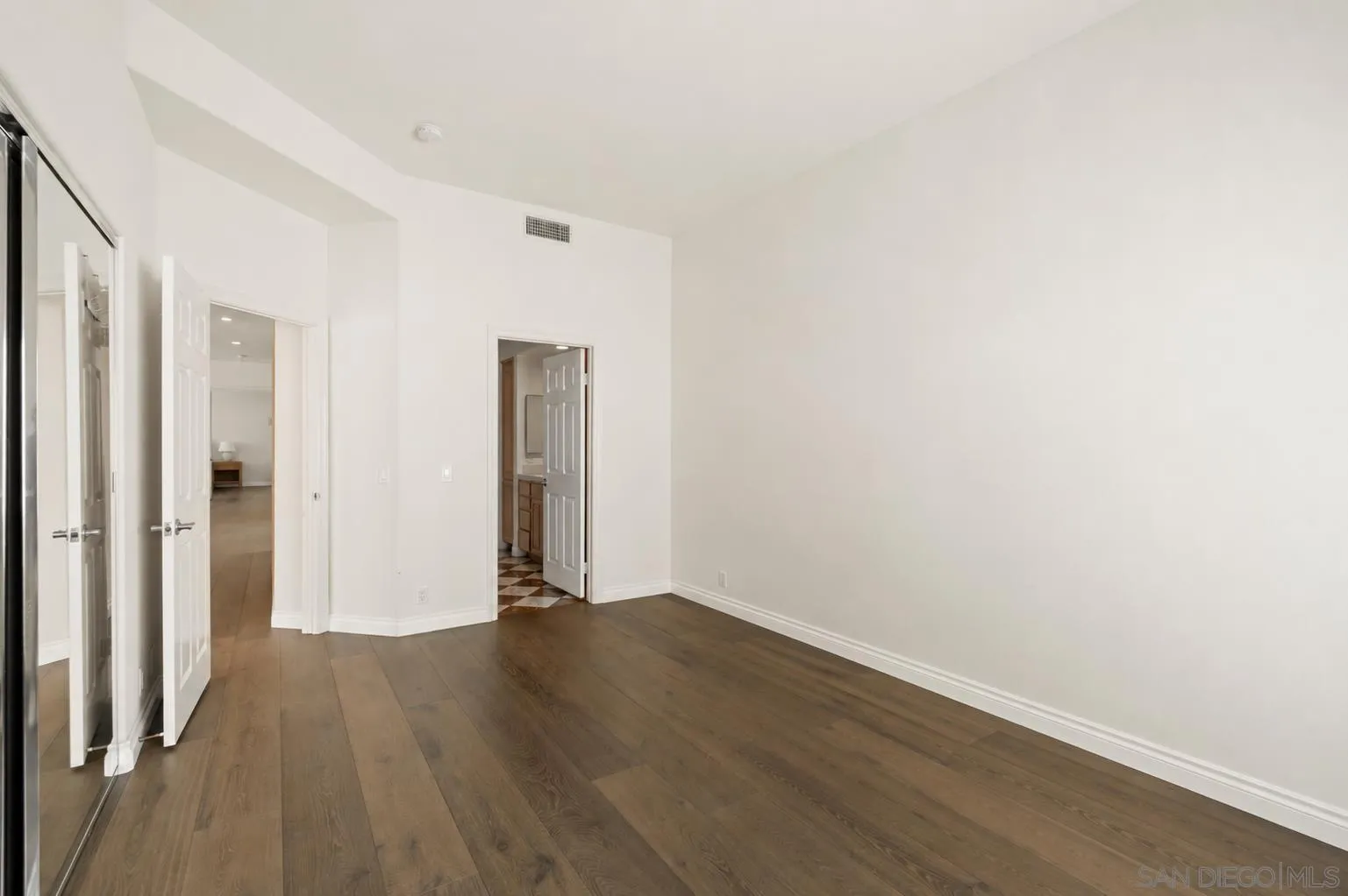 https://cdn.realtyfeed.com/cdn/127/260018980/3522f8fb5535bf34d844830e9fbd4128.webp