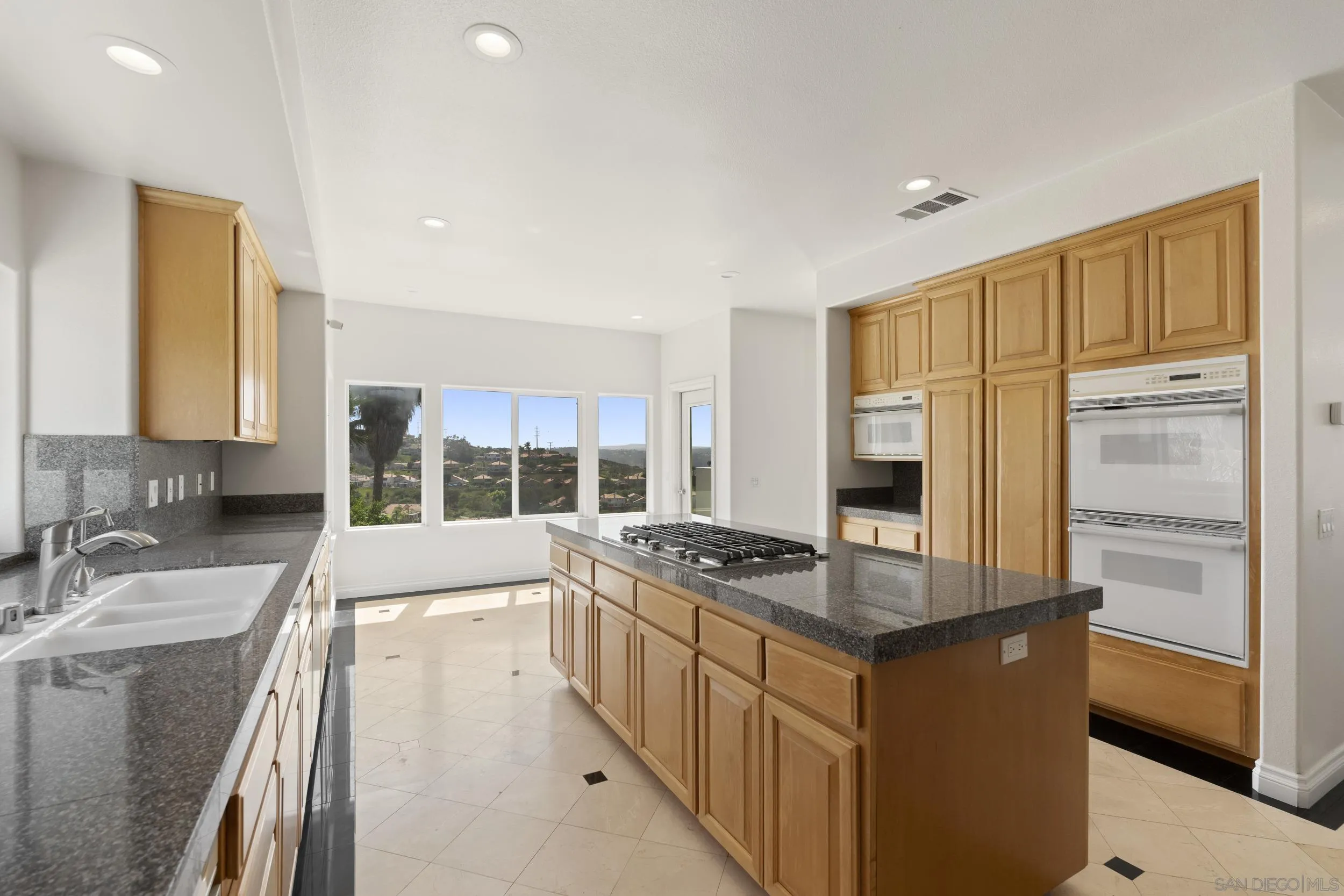 https://cdn.realtyfeed.com/cdn/127/260018980/d92e941412a58c1e0871f6024f8acf3e.webp