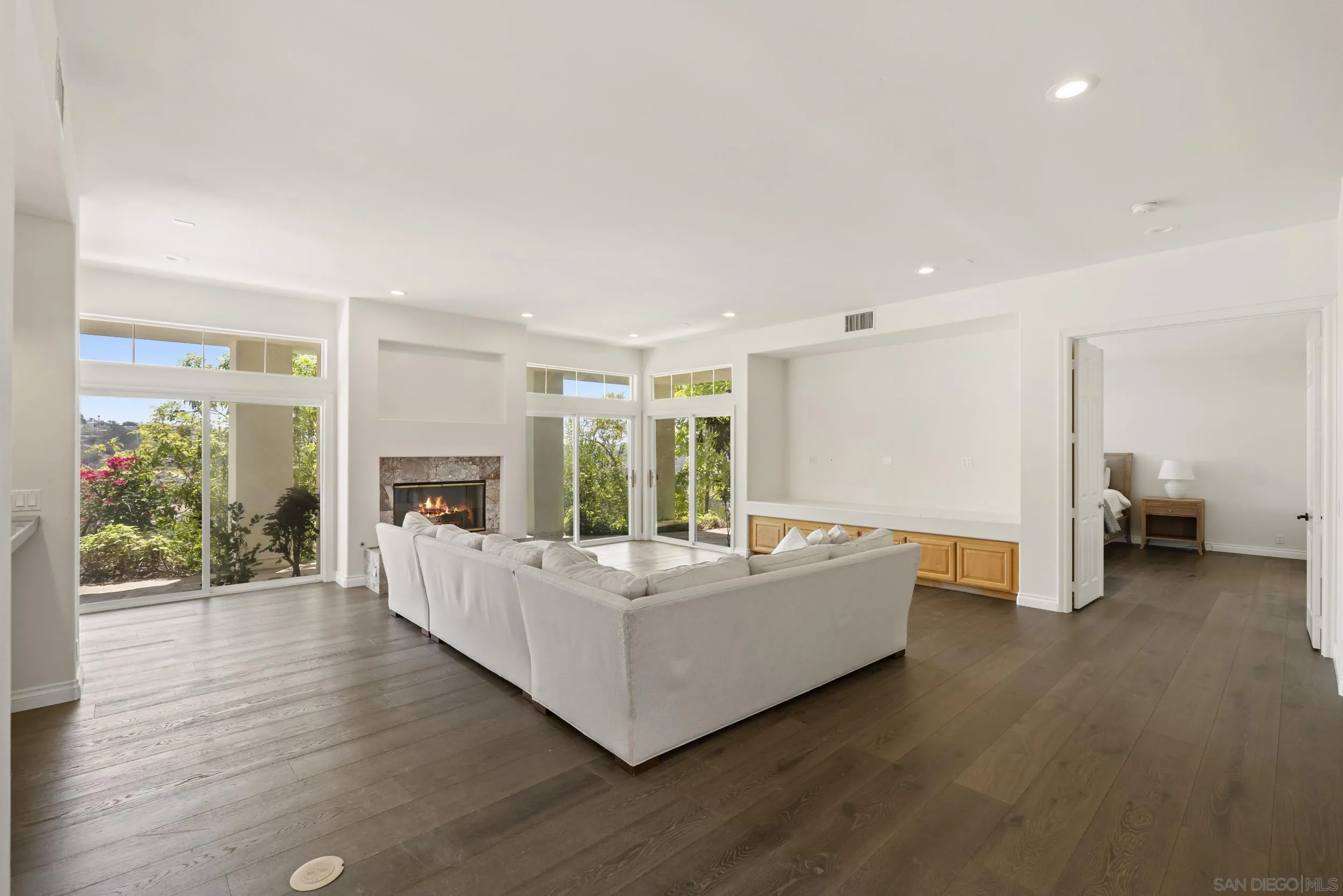 https://cdn.realtyfeed.com/cdn/127/260018980/da1116b14d21acd7ddb8a7c415b5fb04.webp