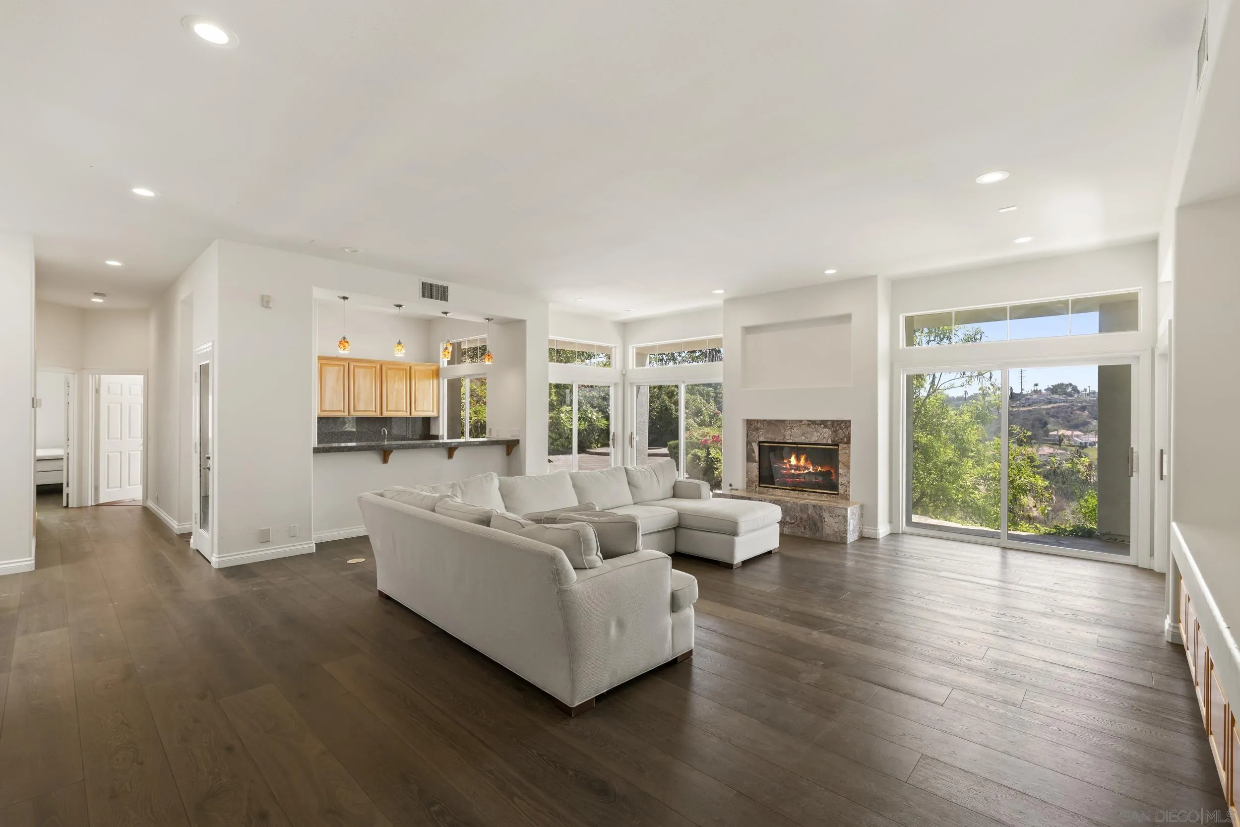 https://cdn.realtyfeed.com/cdn/127/260018980/fd00db0706f51161c221ec3d99350018.webp
