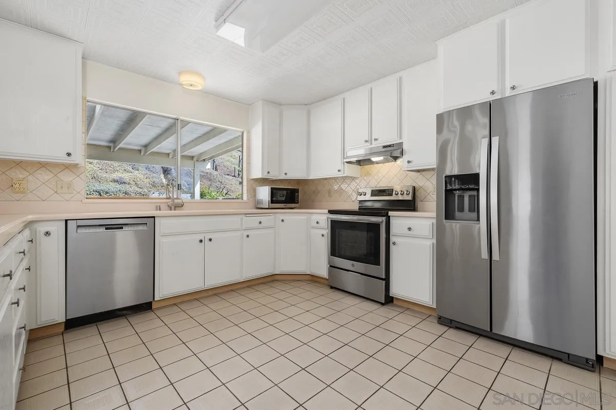 6144 Daisy Ave, San Diego, CA 92114 - Photo 3 of 15, San Diego, CA
