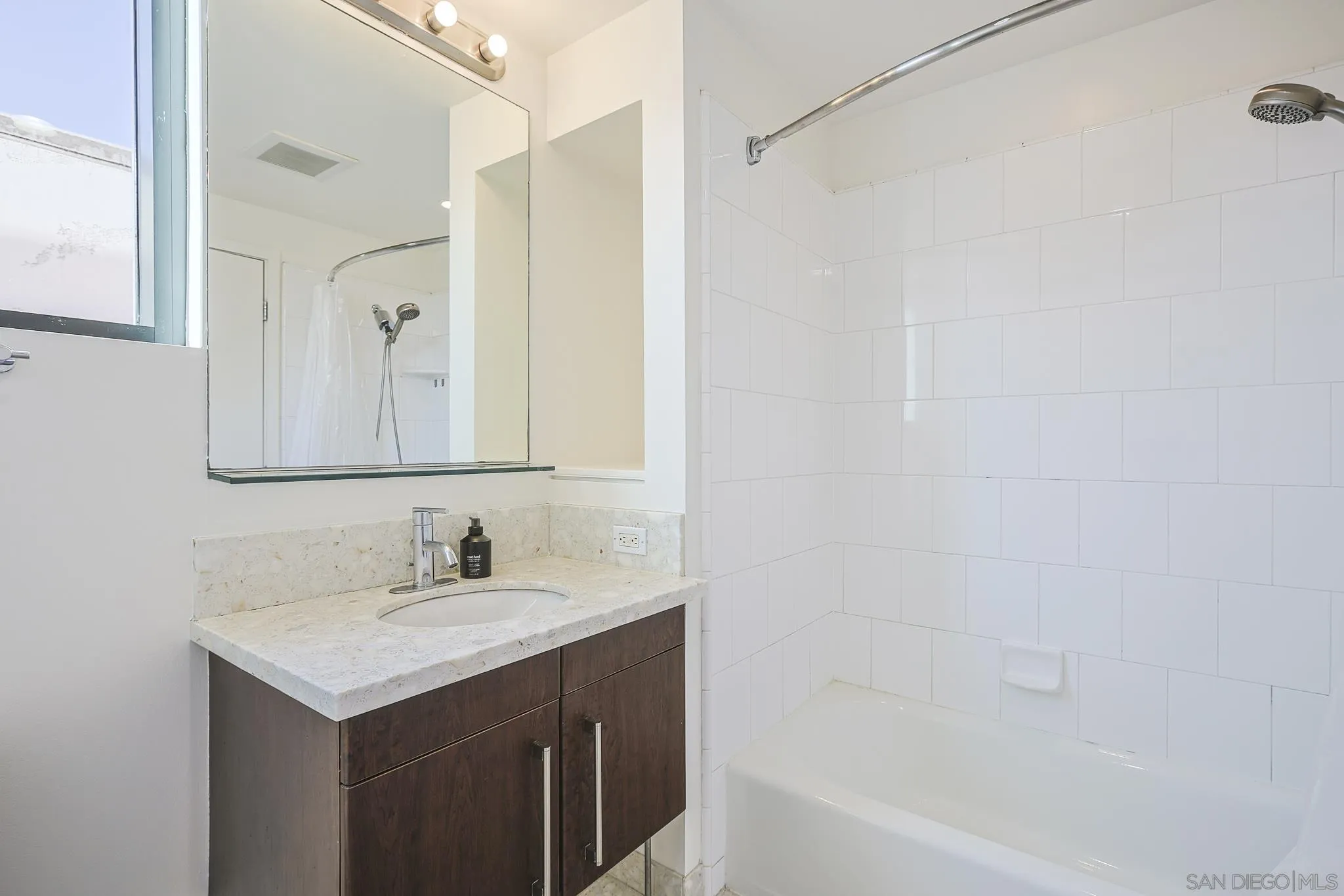 Photo #16: 260018985 Listing: Photo #16