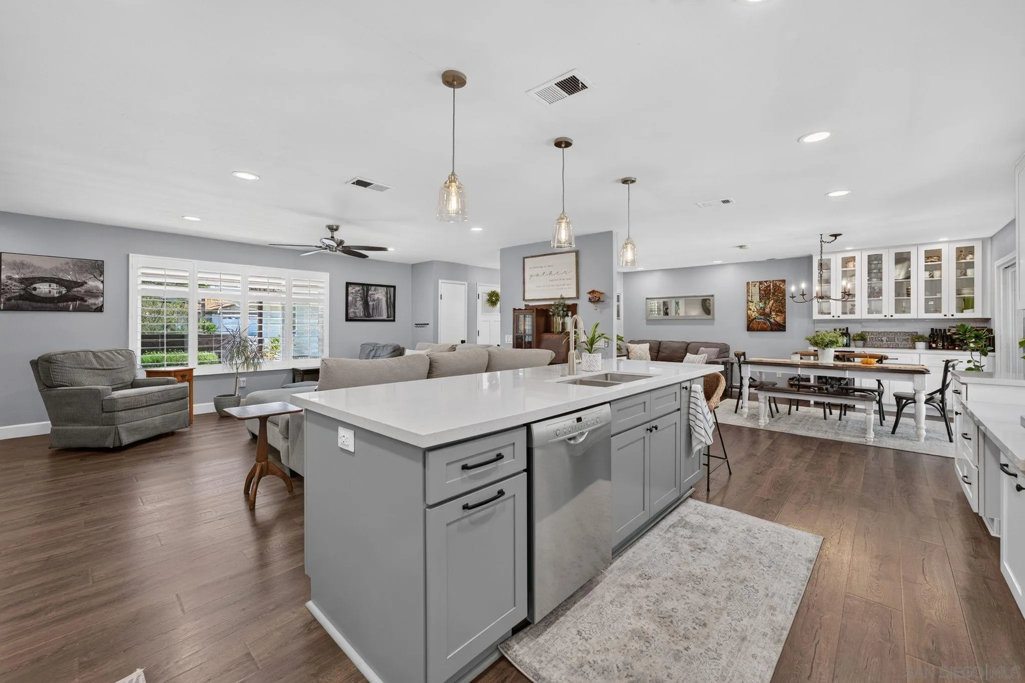 https://cdn.realtyfeed.com/cdn/127/260018987/015cc84dd4f6dc7e7686a7a11dcec9b0.webp