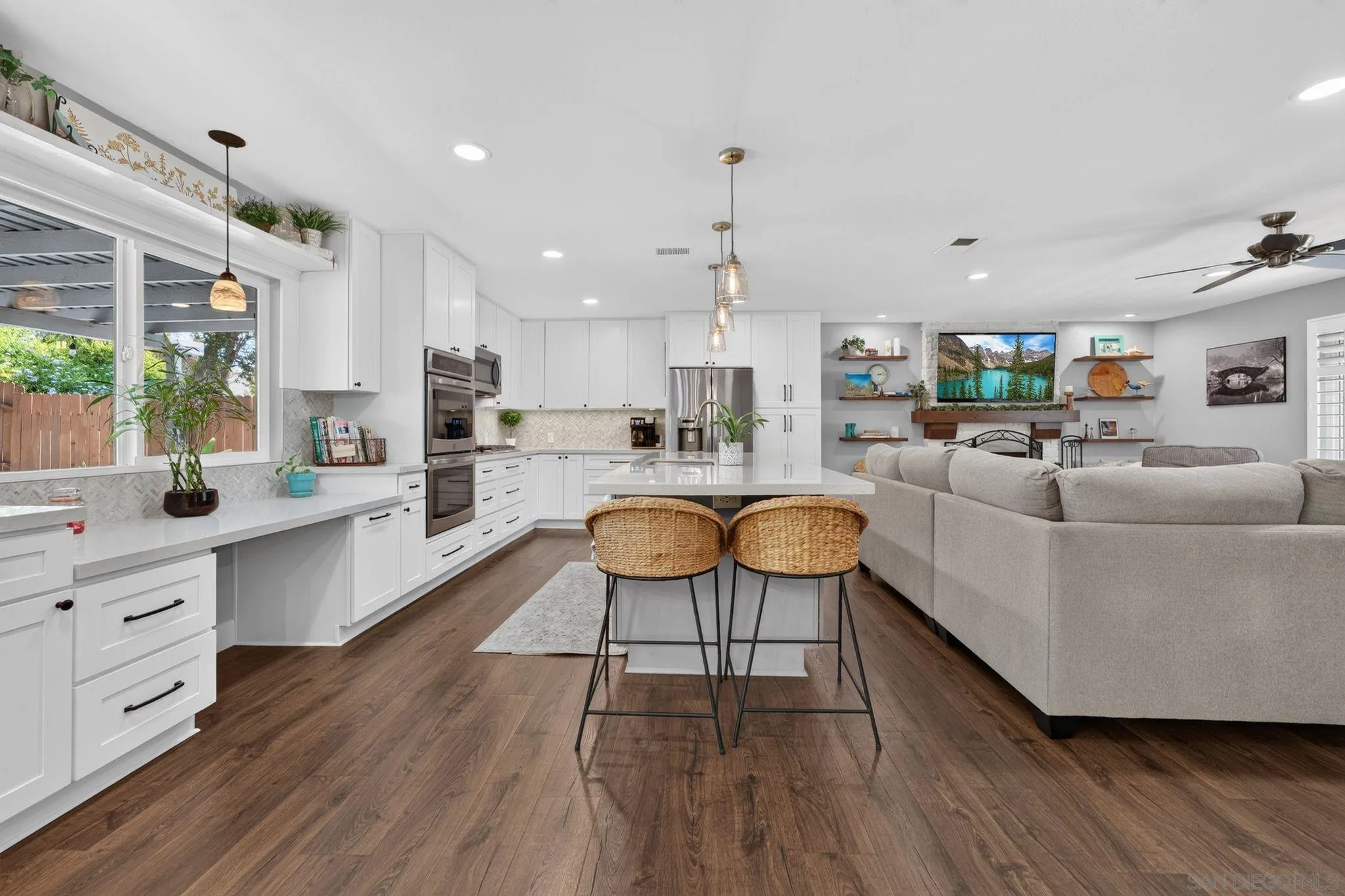 https://cdn.realtyfeed.com/cdn/127/260018987/2c227f9b8160f1513a164833f09997dc.webp