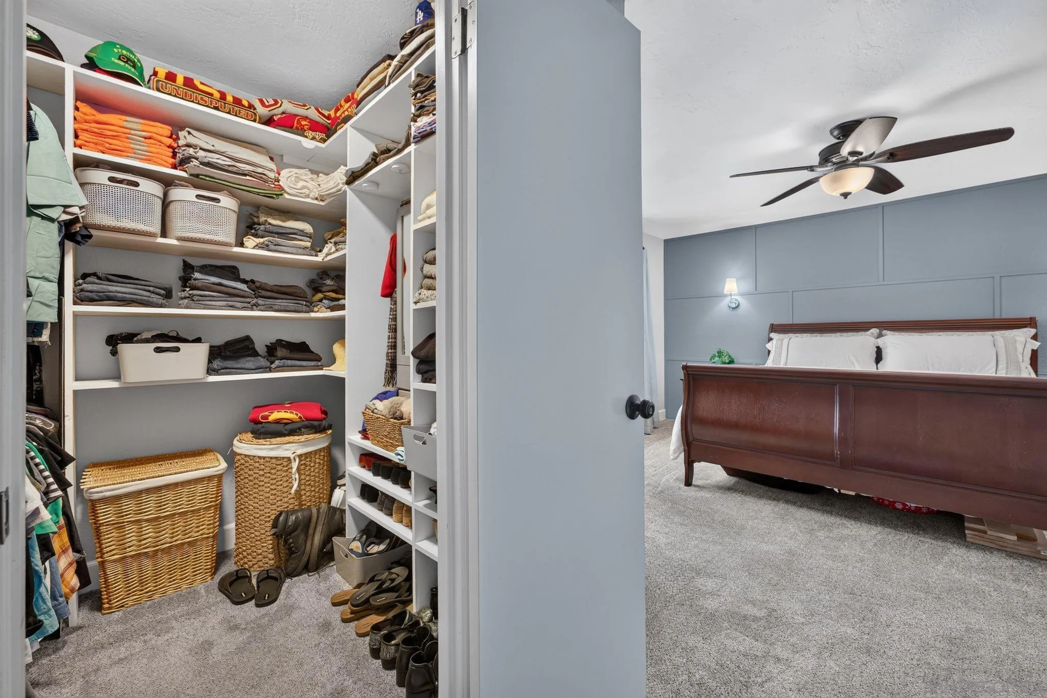 https://cdn.realtyfeed.com/cdn/127/260018987/2d64a4d5652775221fbc2eb665486ee1.webp