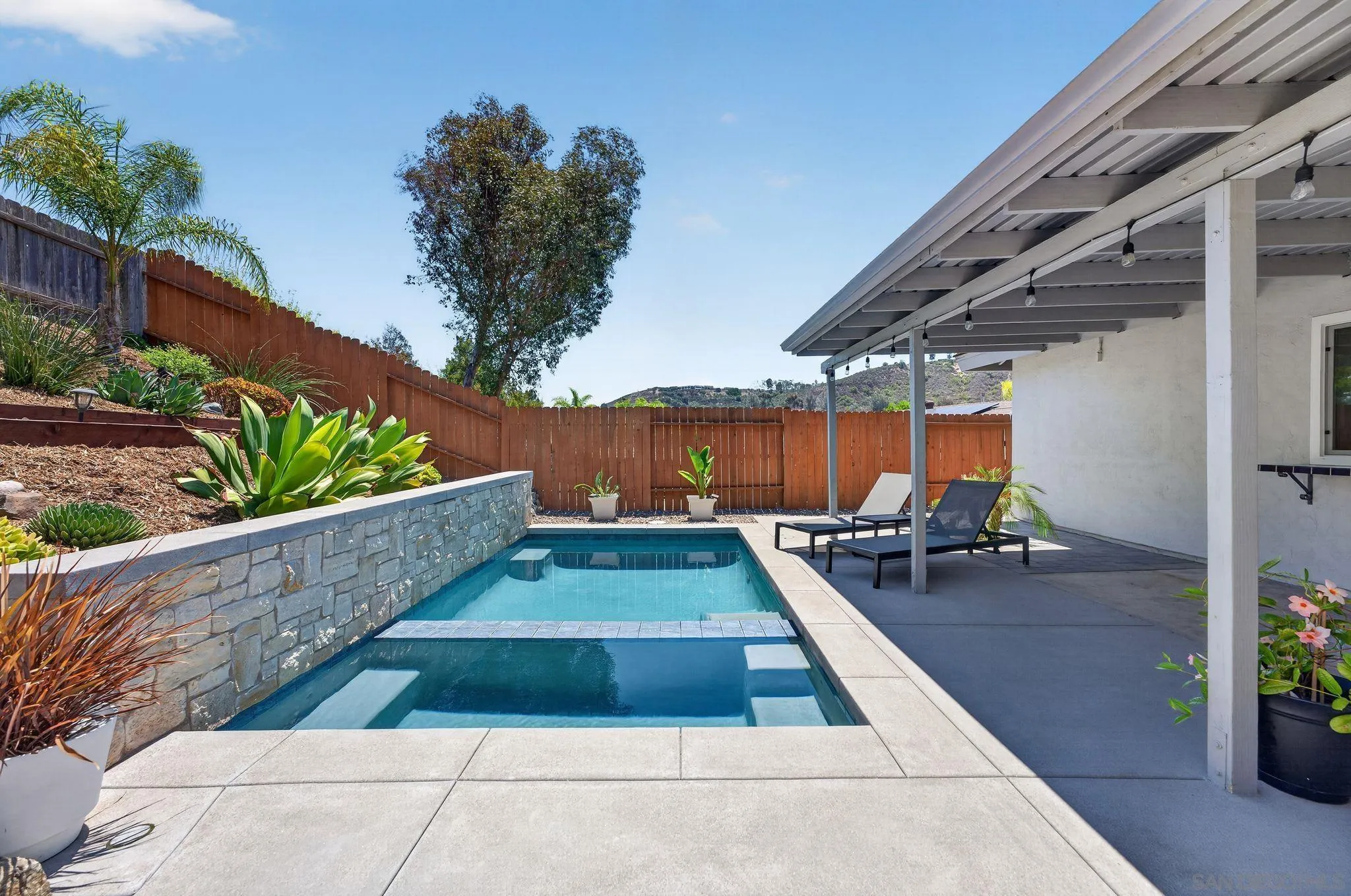 https://cdn.realtyfeed.com/cdn/127/260018987/33d64d9000a49031d31d7b96d8906efe.webp
