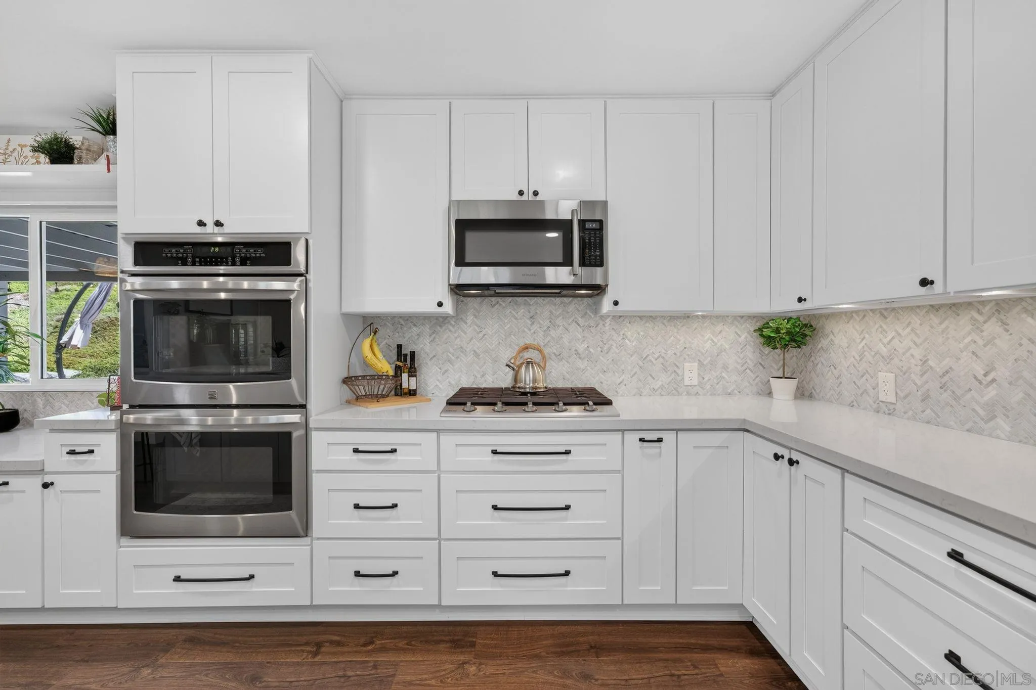 https://cdn.realtyfeed.com/cdn/127/260018987/6eeba25f3a55a77b76b4ab3a3db18532.webp