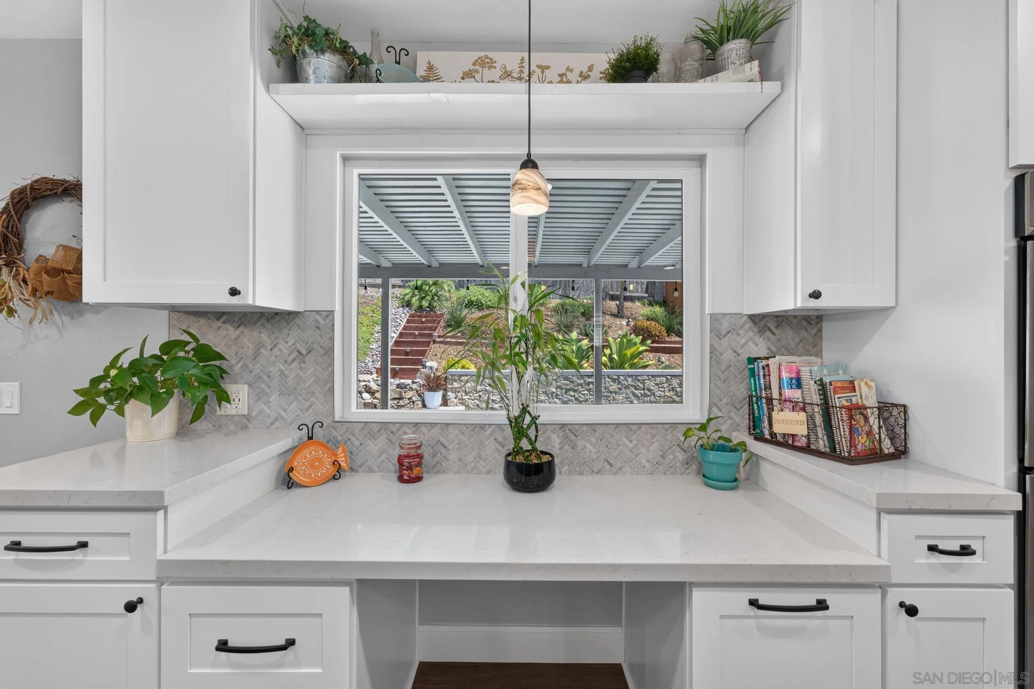https://cdn.realtyfeed.com/cdn/127/260018987/88c40d1c81f0a7d6de04009a9f0a9a62.webp