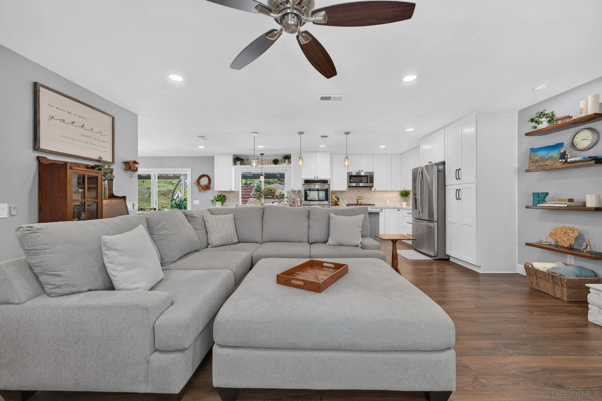 https://cdn.realtyfeed.com/cdn/127/260018987/e5900840a0d3fe717dce32d6df0056c9.webp