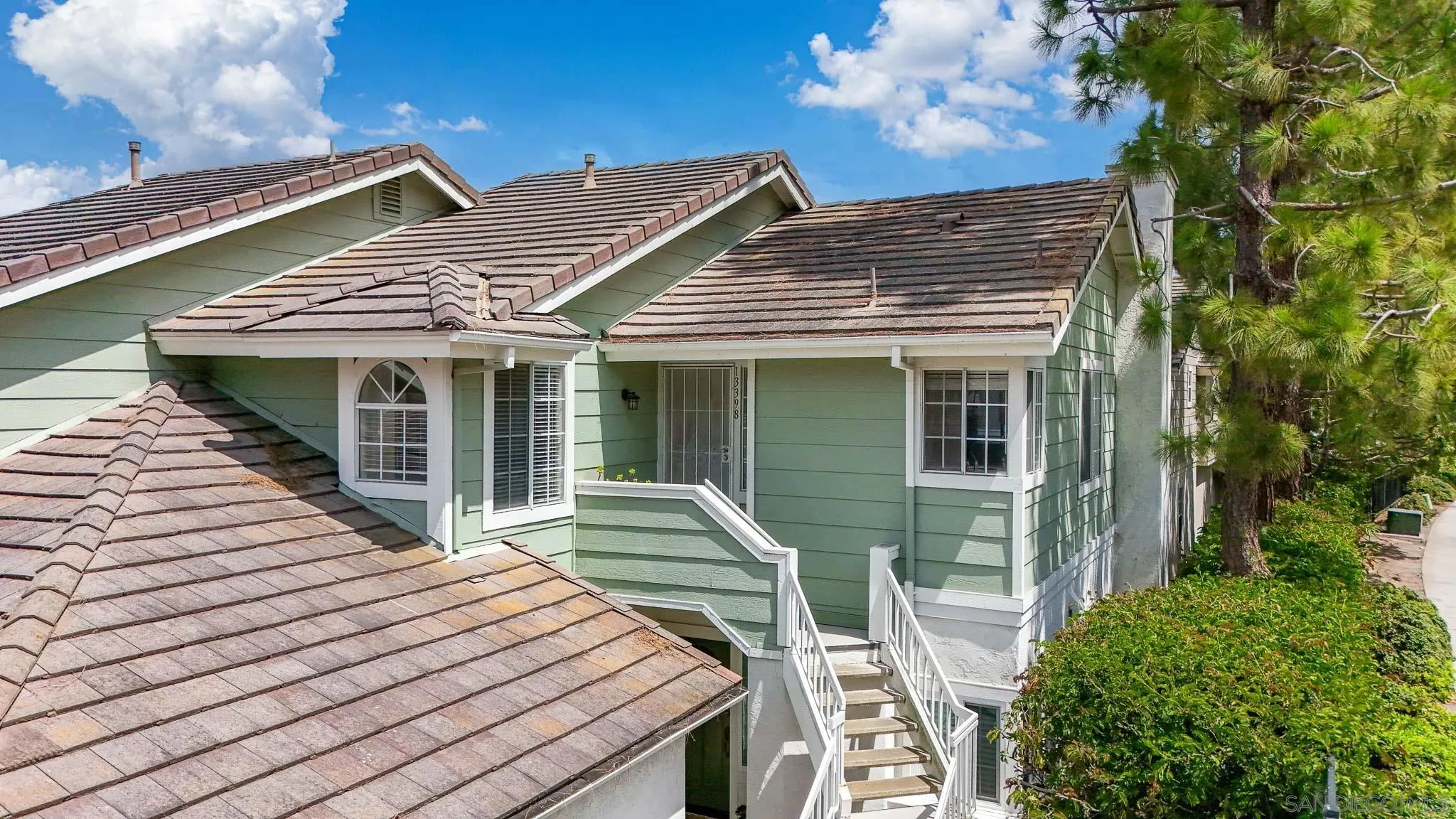 https://cdn.realtyfeed.com/cdn/127/260018988/a6450135c817191672cbcf751c92dc55.webp