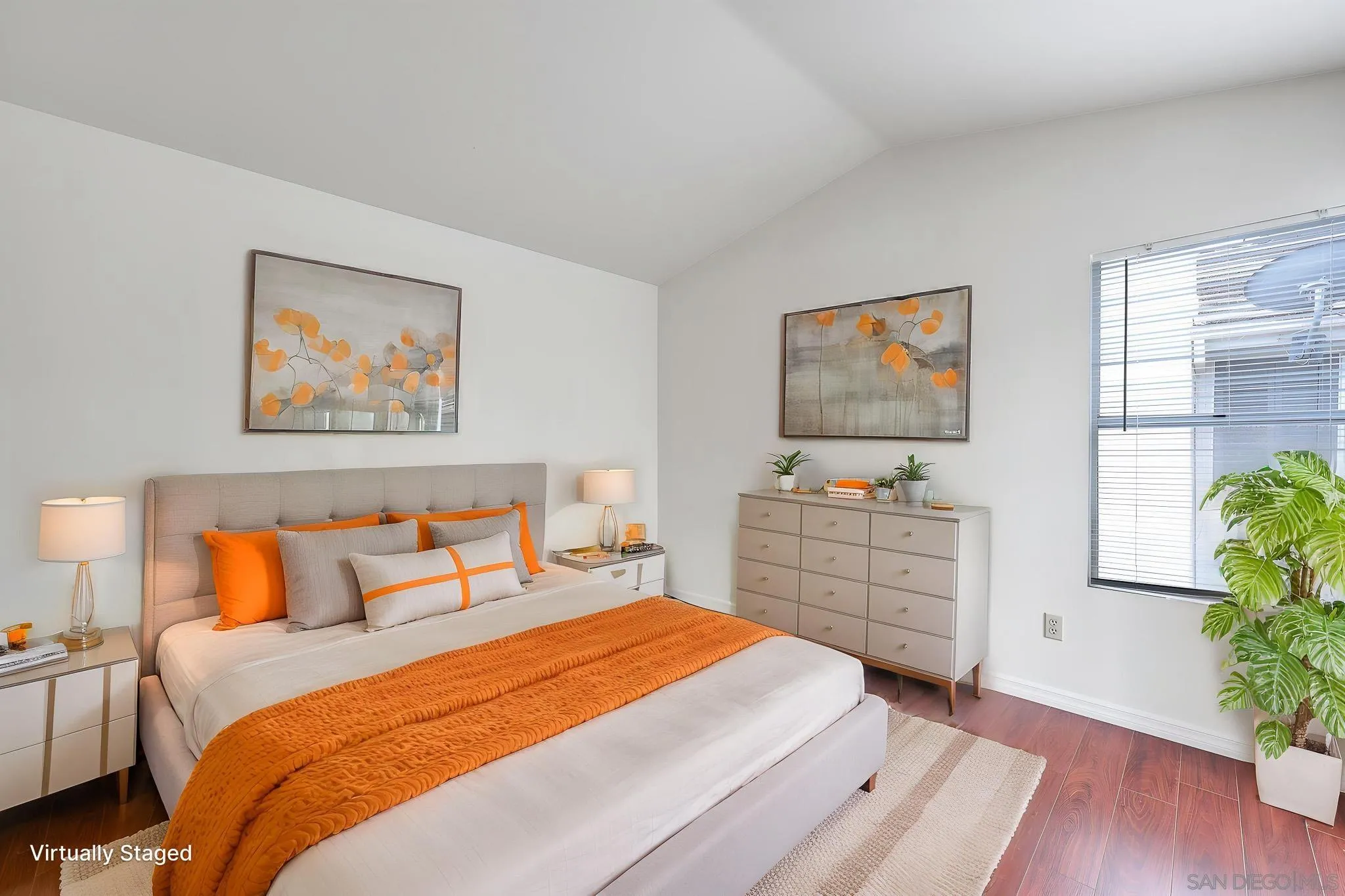 https://cdn.realtyfeed.com/cdn/127/260018988/d0c6e958e464cb67db7047401d5b09af.webp