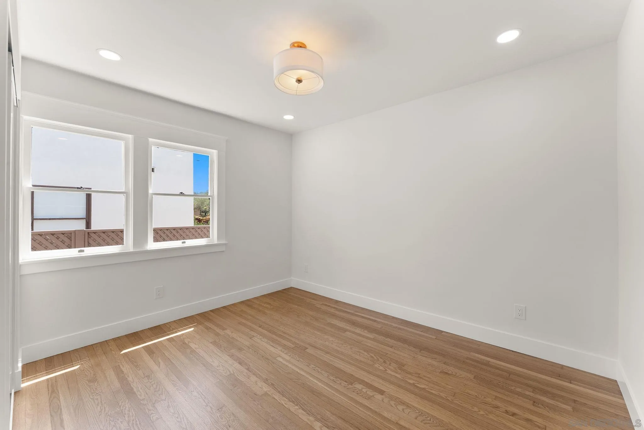 https://cdn.realtyfeed.com/cdn/127/260018989/66c532e12798768a7b785adef807425a.webp