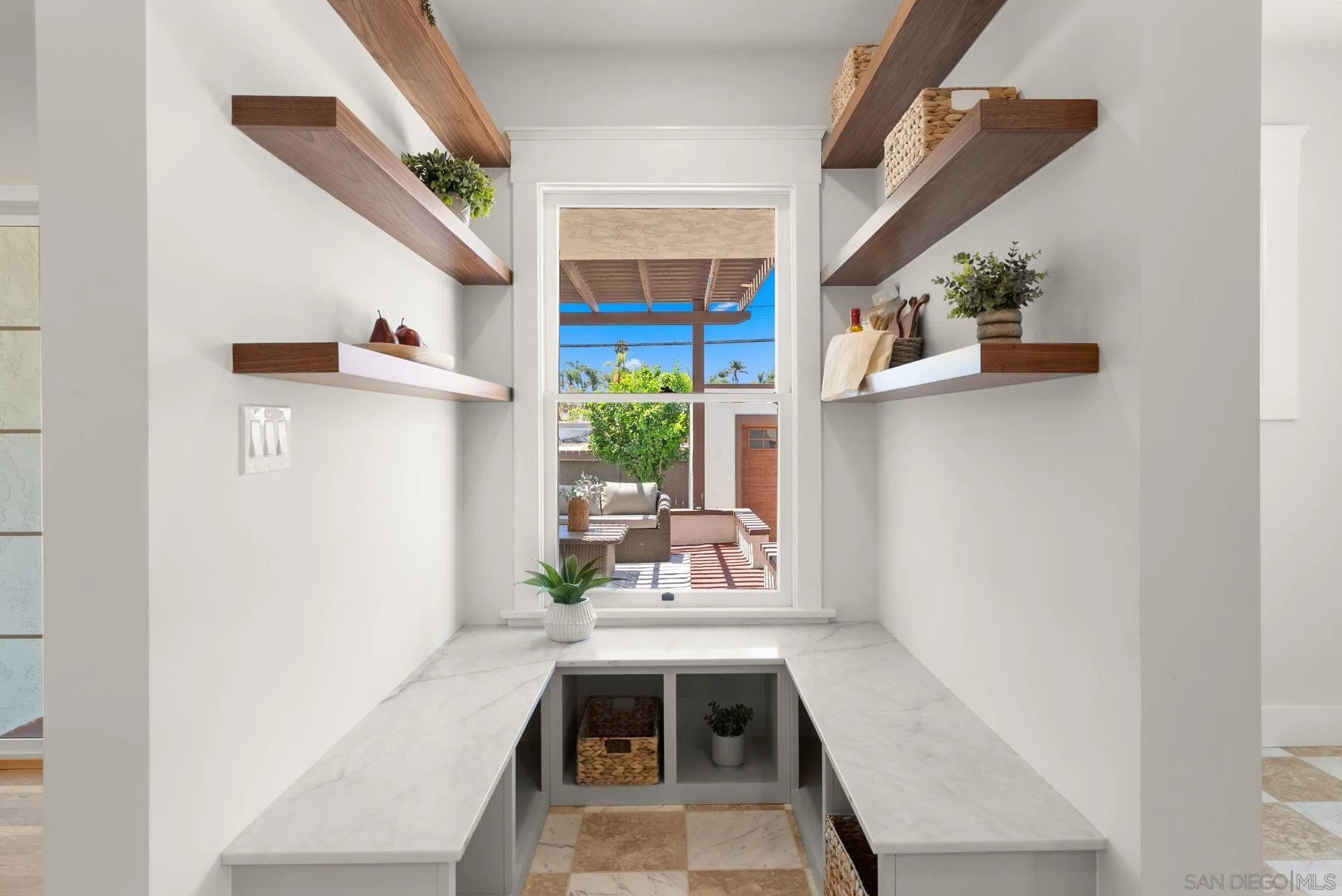 https://cdn.realtyfeed.com/cdn/127/260018989/b10531152f4d2c55c819cda53ee009d4.webp