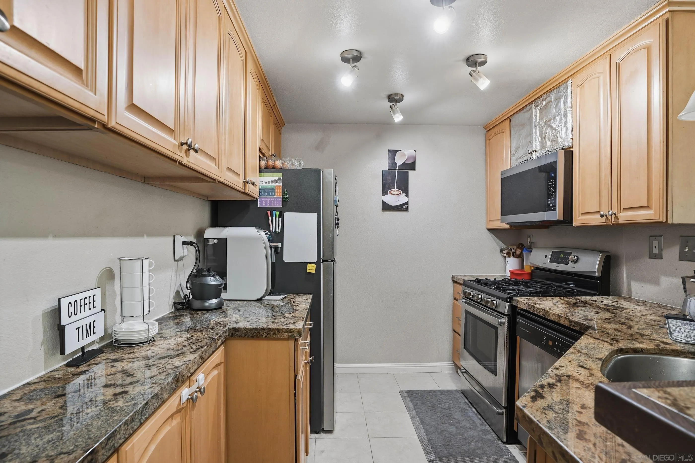 Photo #13: 260018990 Listing: Photo #13