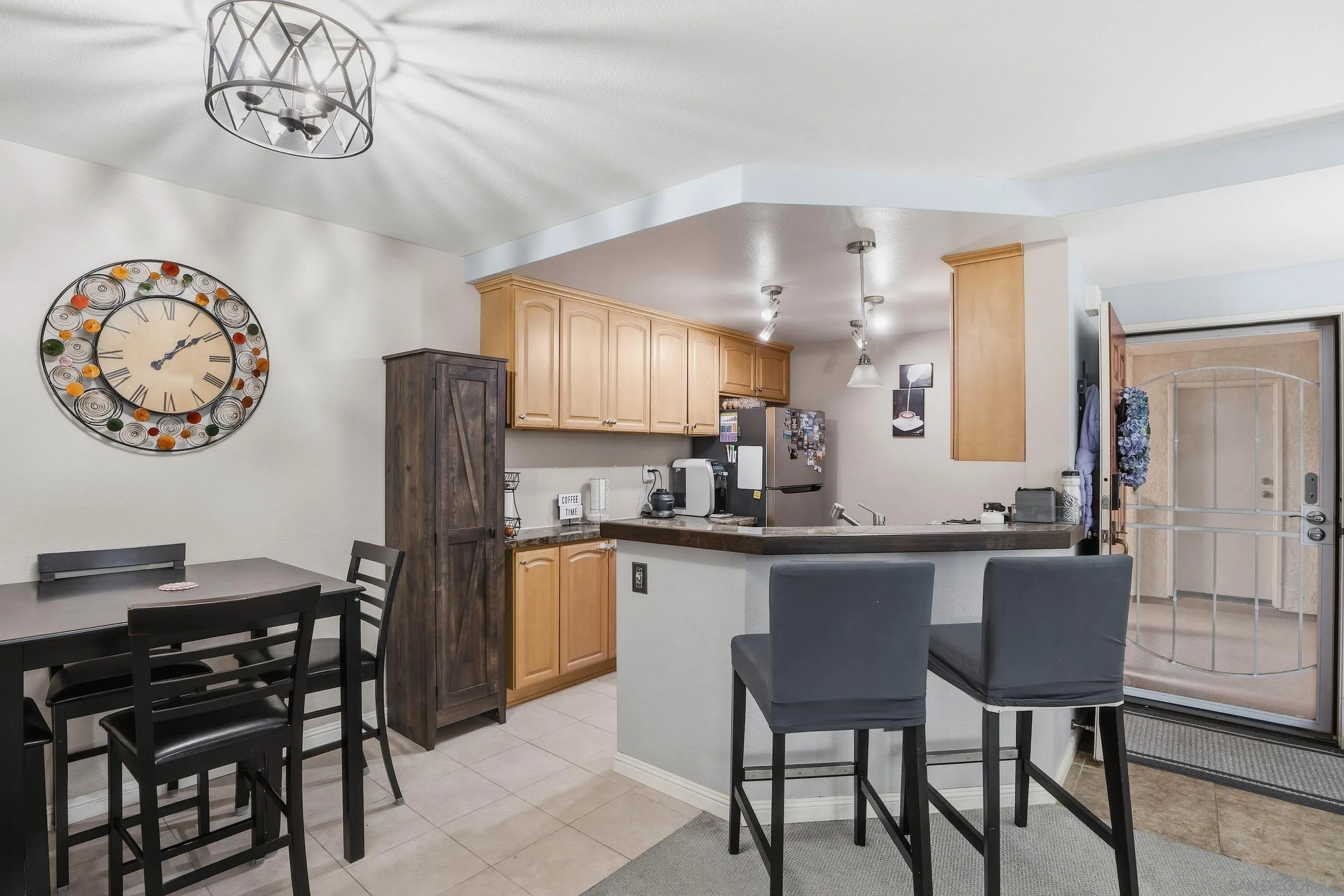 Photo #11: 260018990 Listing: Photo #11