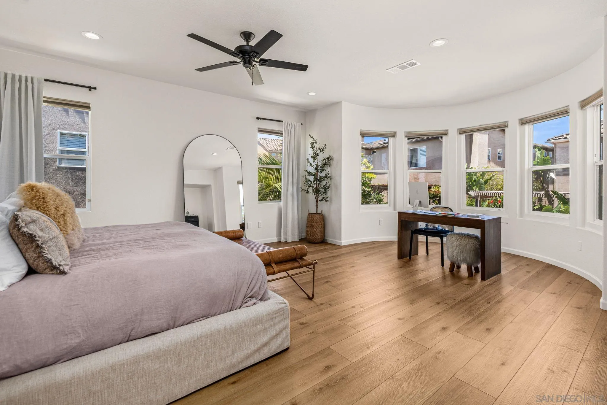 https://cdn.realtyfeed.com/cdn/127/260018991/5bae3655152a681e42e94ff48d8280c1.webp