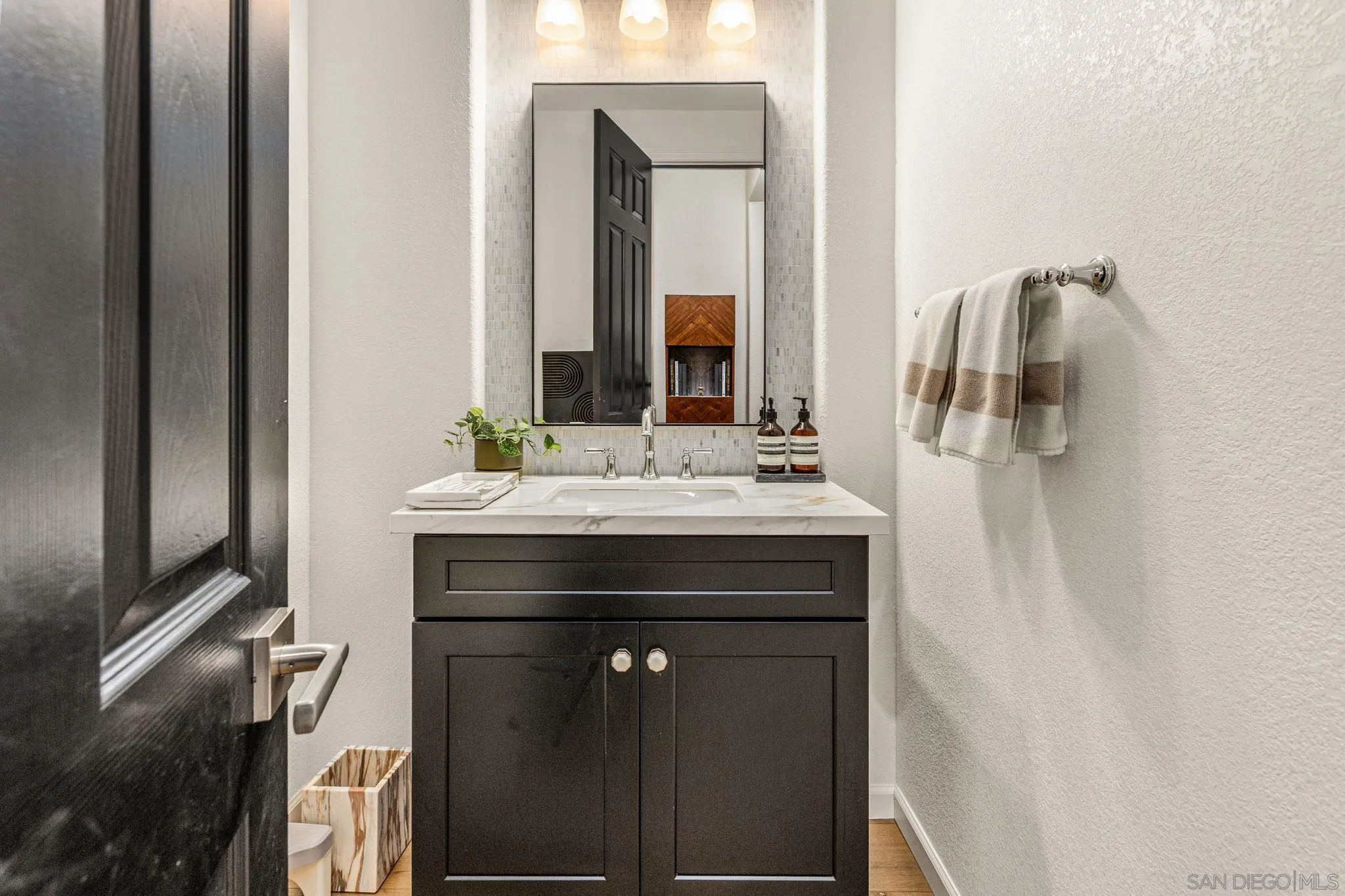 https://cdn.realtyfeed.com/cdn/127/260018991/7329a6e6c22a046ccd540f571afa40f6.webp
