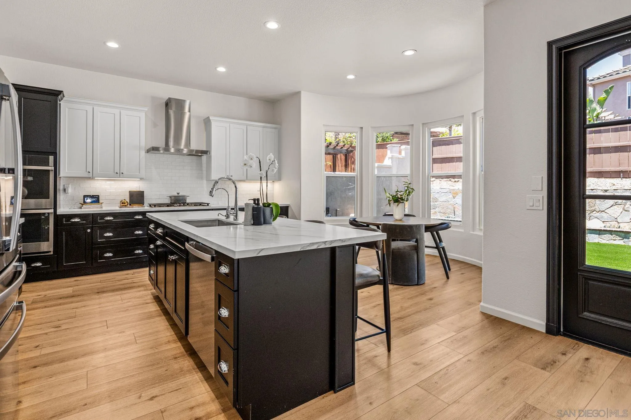 https://cdn.realtyfeed.com/cdn/127/260018991/ba57c82105a270347f603df4cd935c62.webp