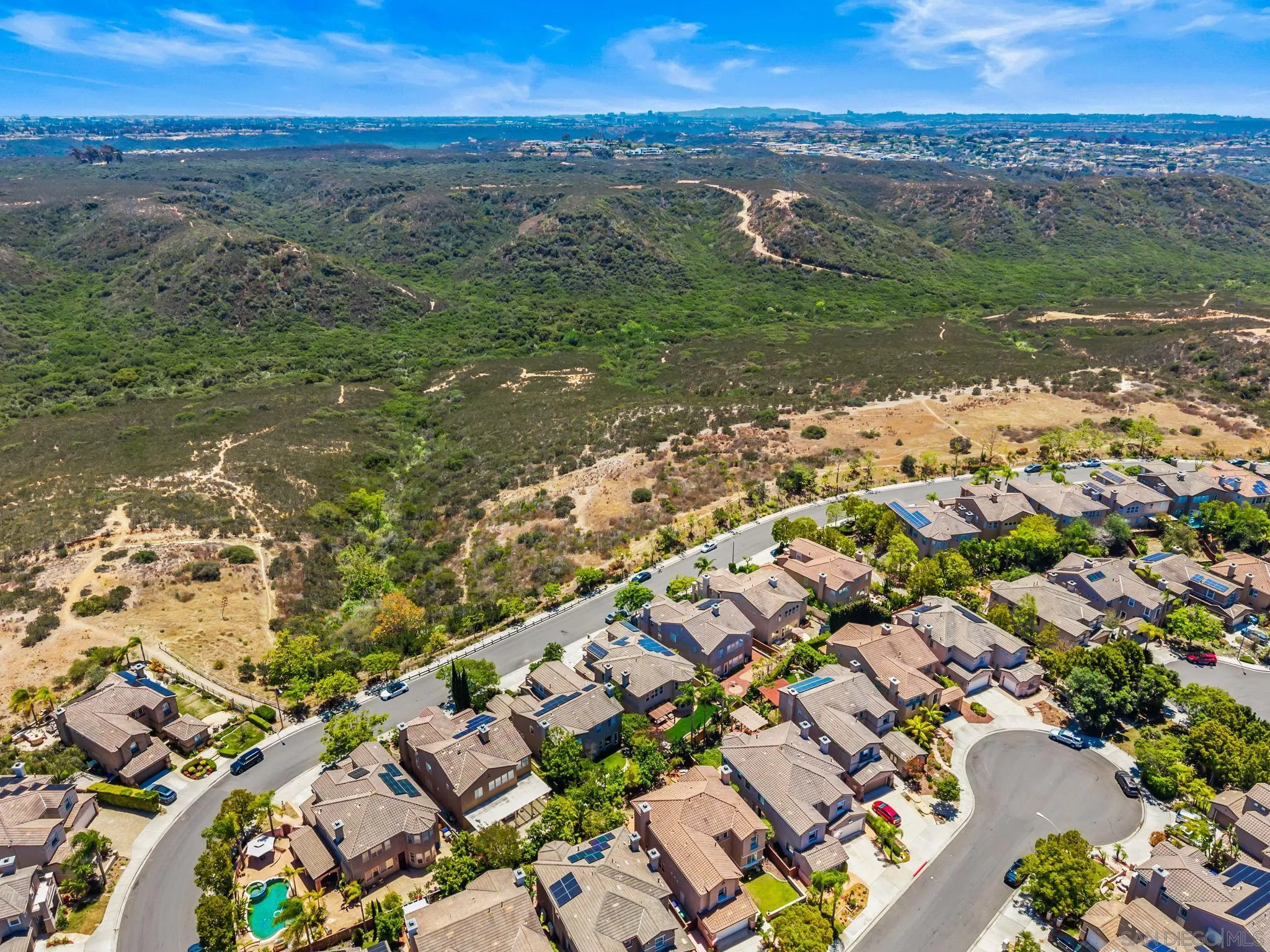 https://cdn.realtyfeed.com/cdn/127/260018991/cd17ebdd10ada38197e964c5bf63febf.webp